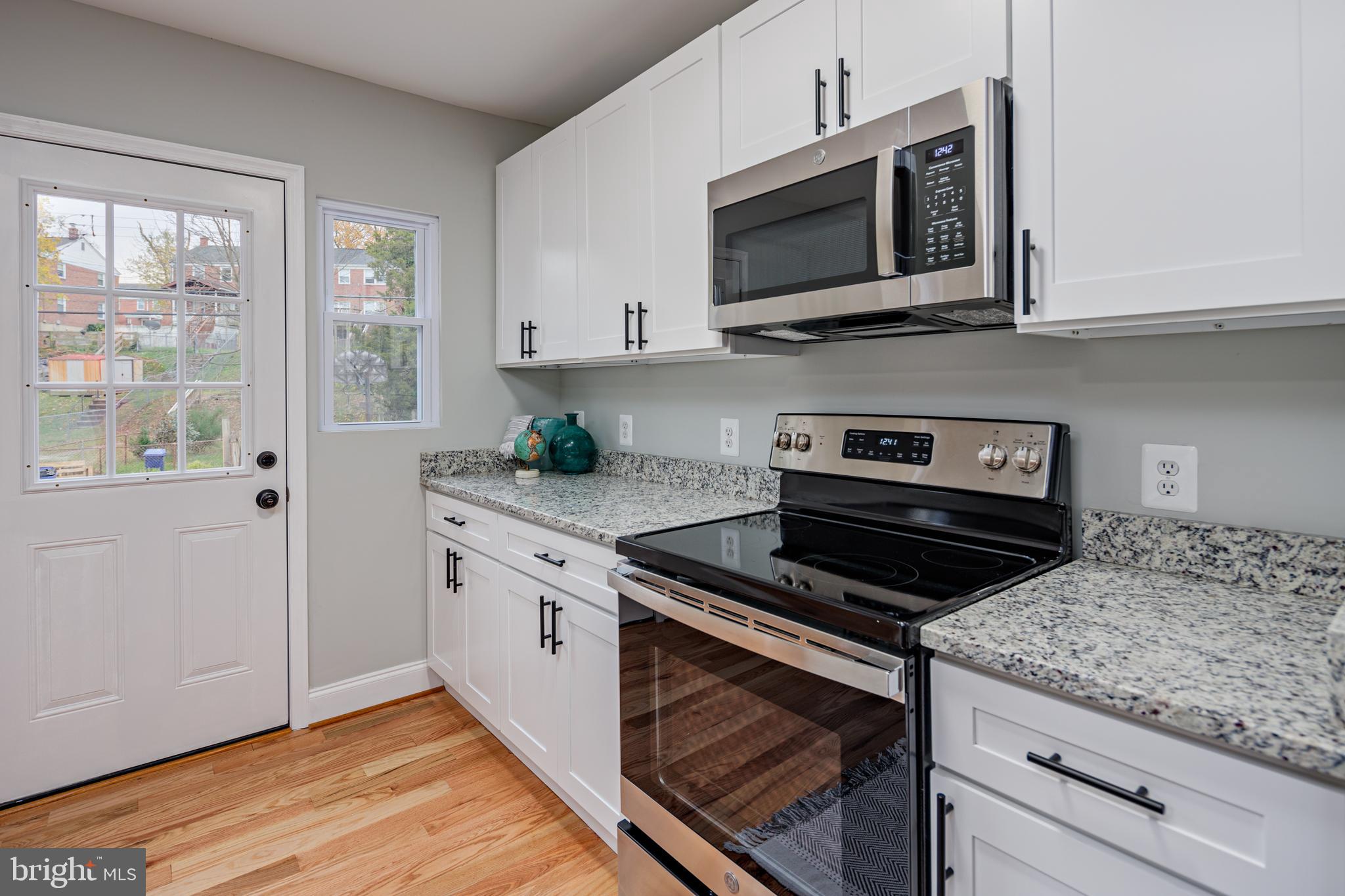 IDLEWOOD - Residential