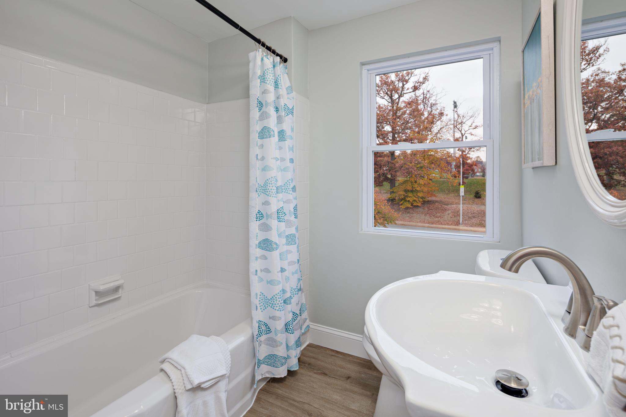 IDLEWOOD - Residential