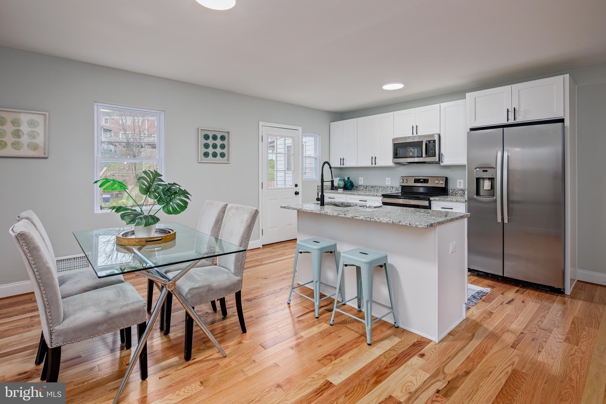 IDLEWOOD - Residential