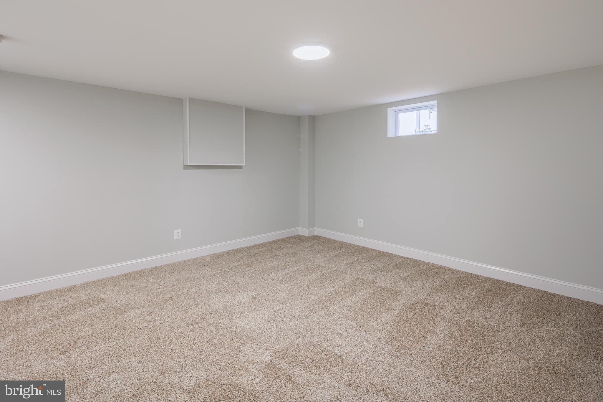 IDLEWOOD - Residential