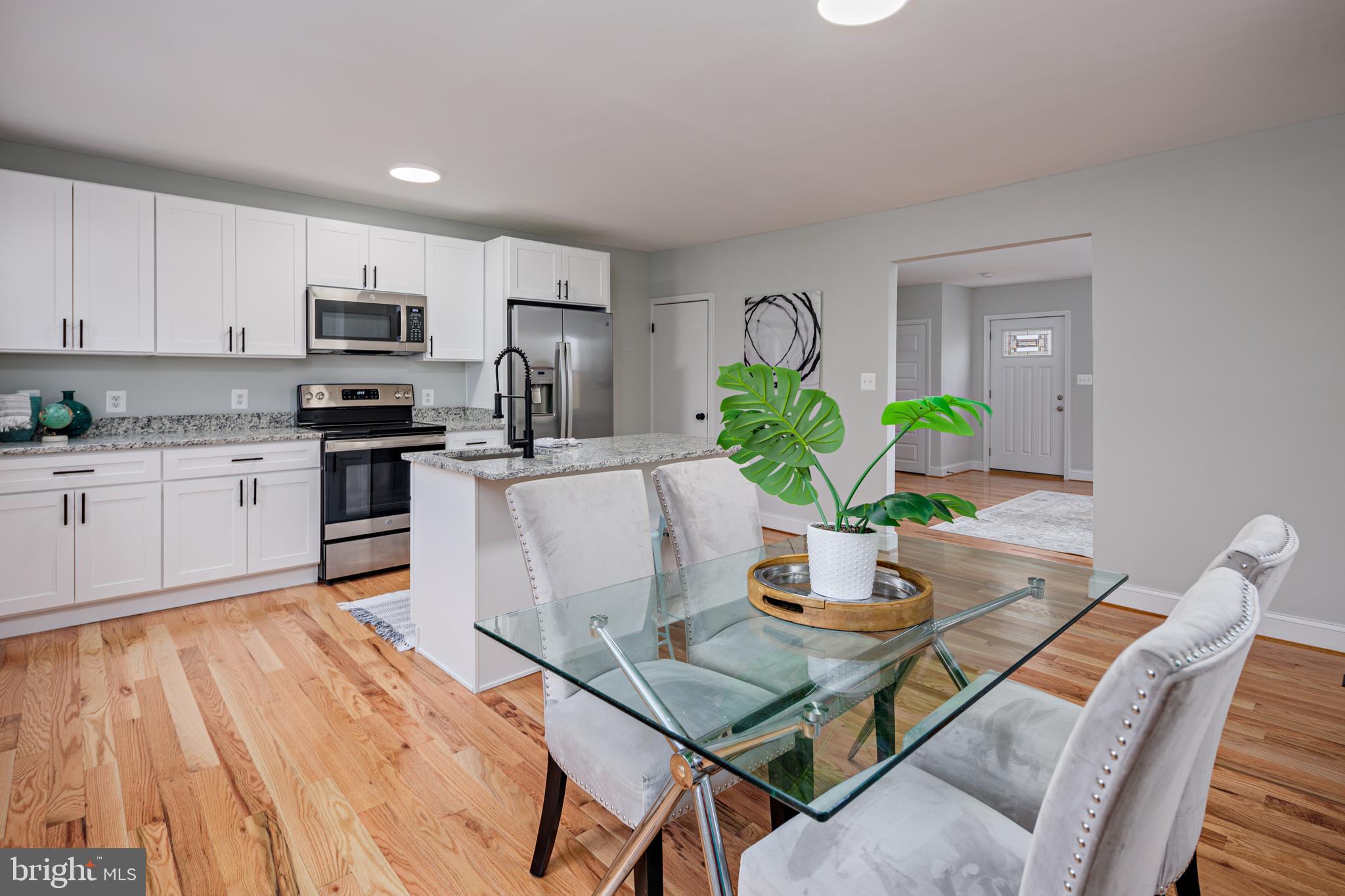 IDLEWOOD - Residential