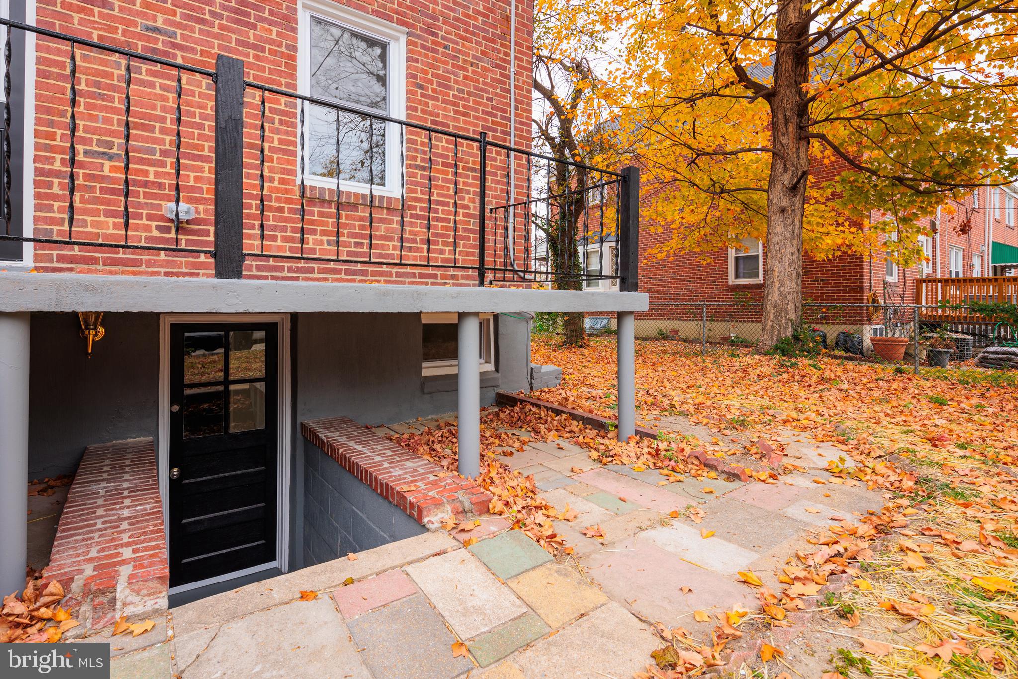 IDLEWOOD - Residential