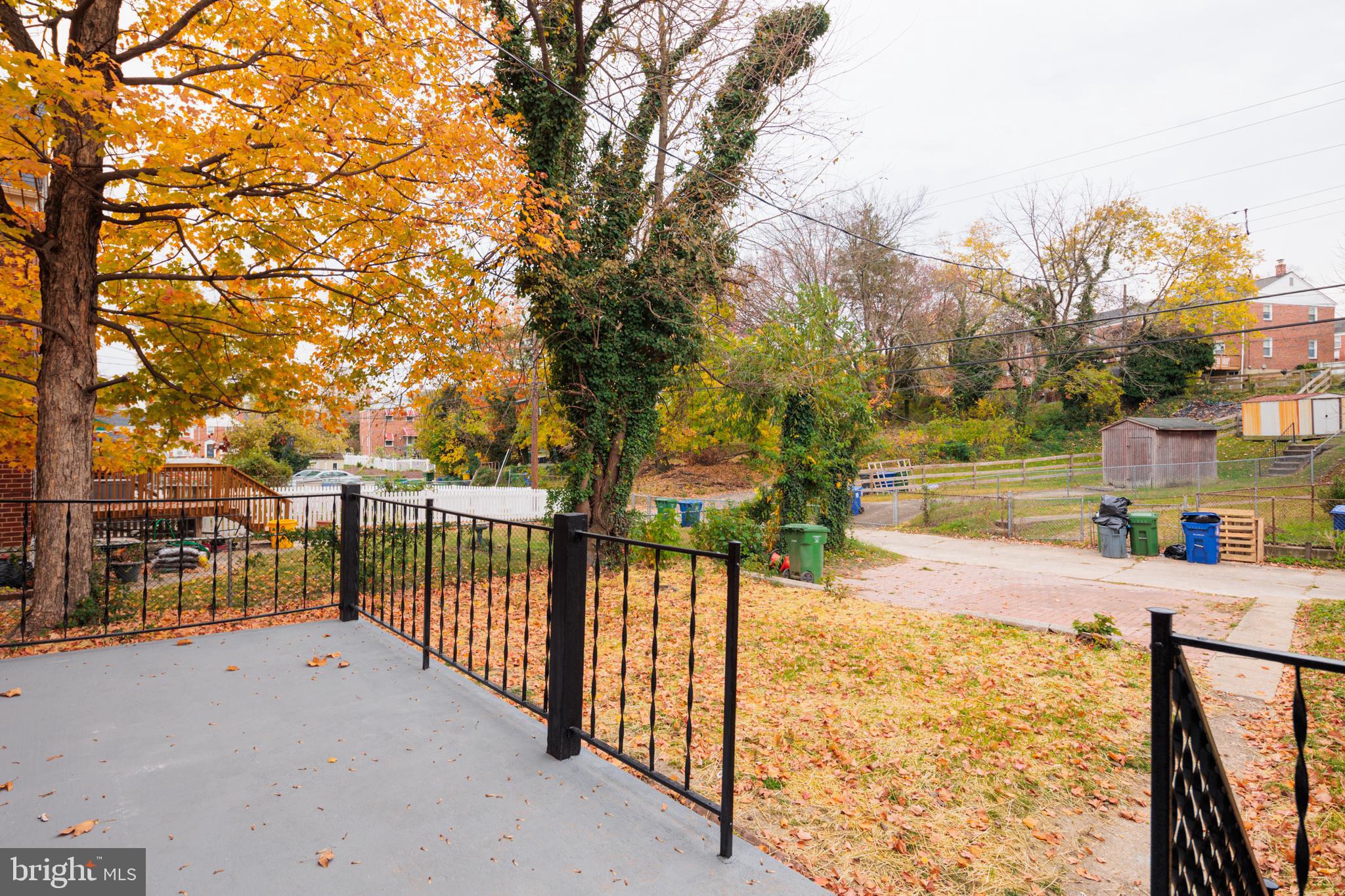 IDLEWOOD - Residential