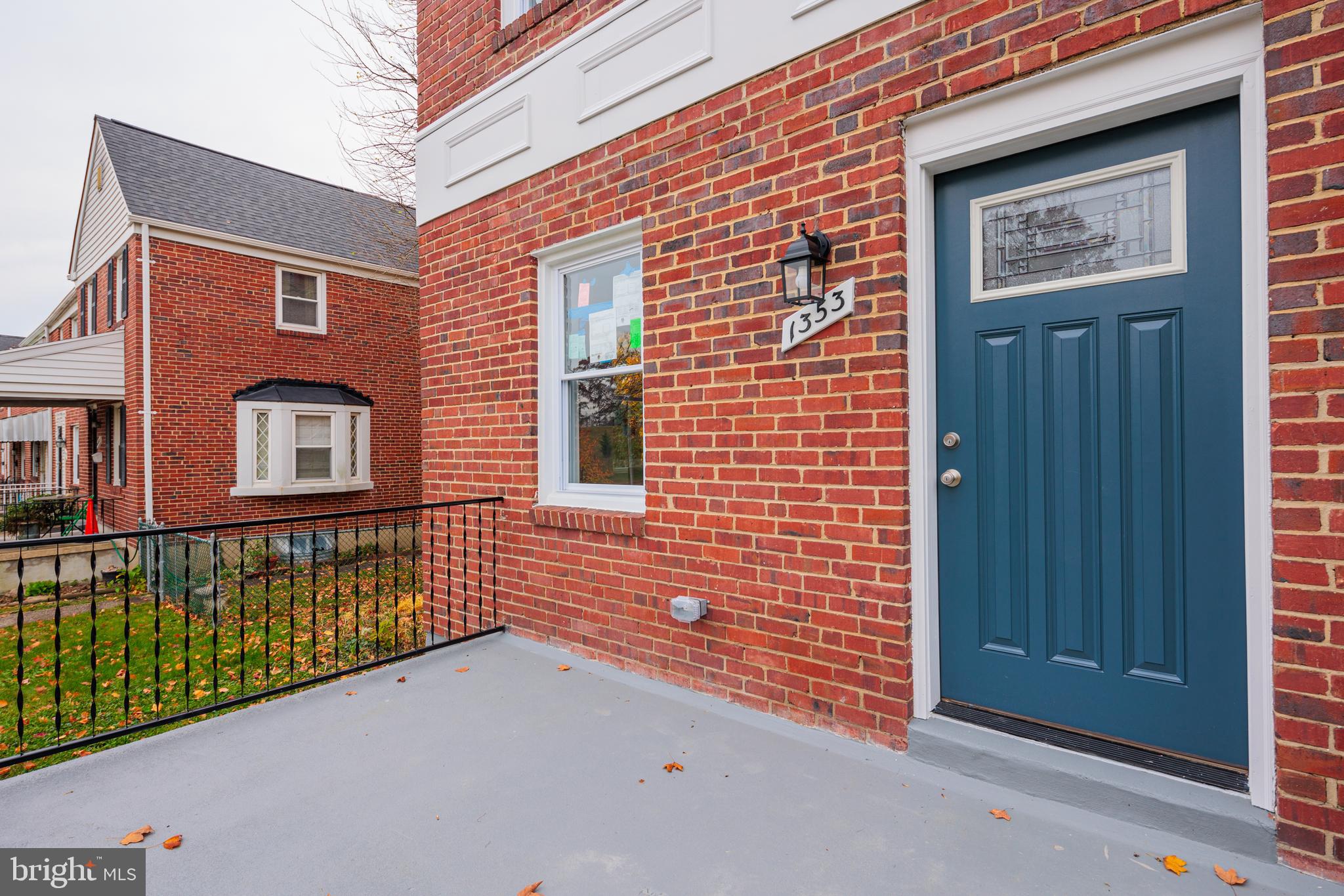 IDLEWOOD - Residential