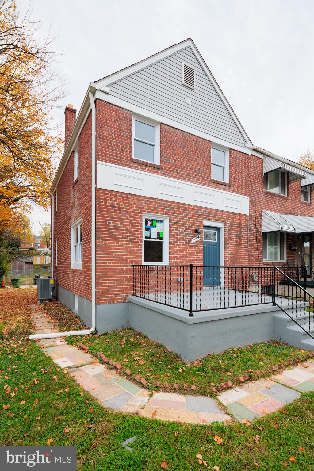 IDLEWOOD - Residential