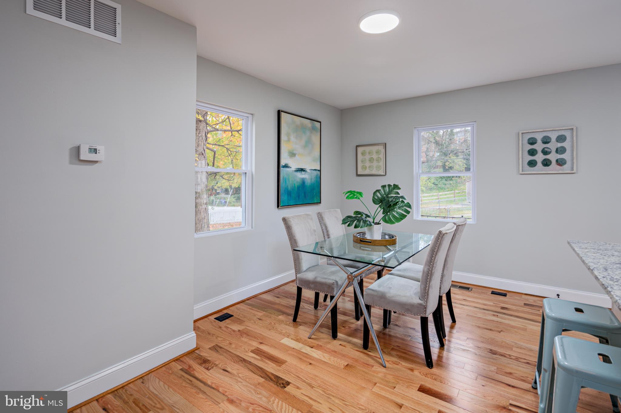 IDLEWOOD - Residential