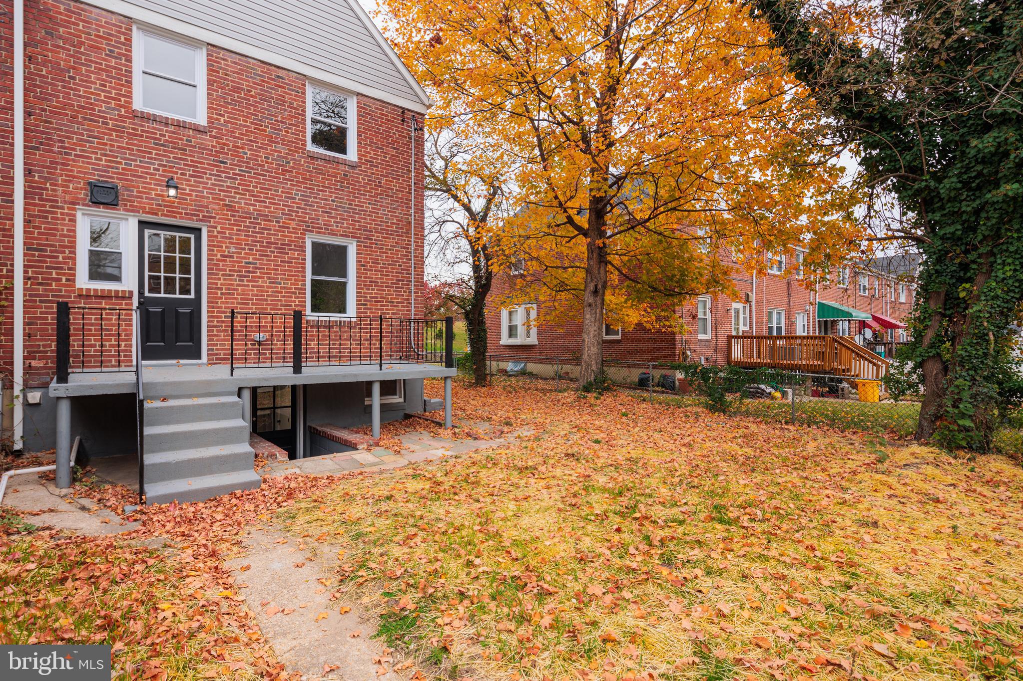 IDLEWOOD - Residential