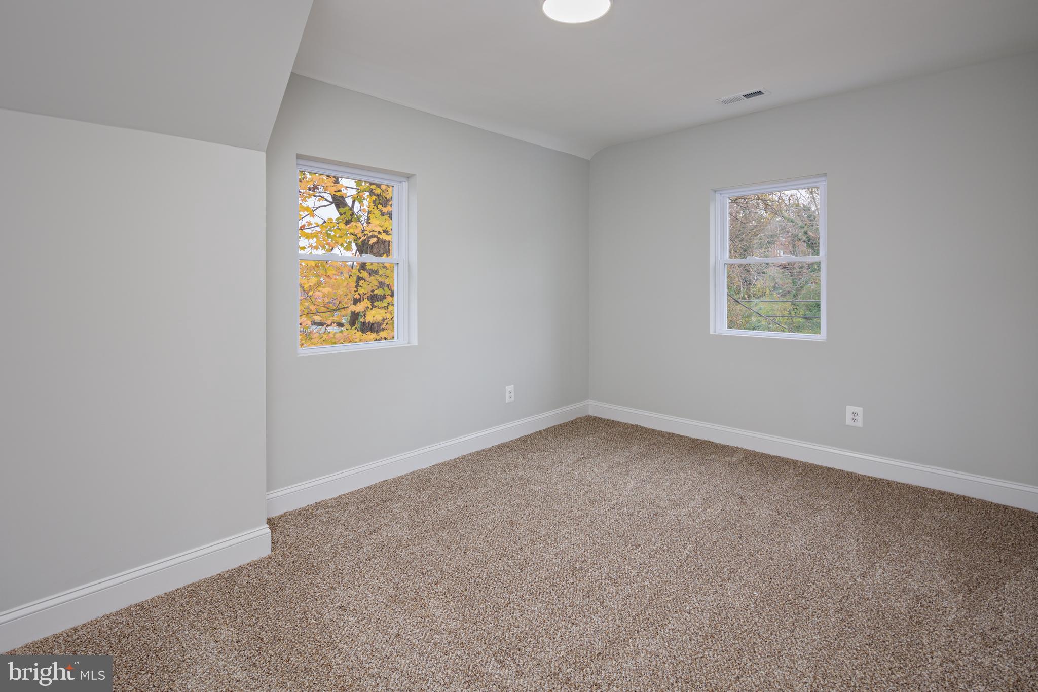 IDLEWOOD - Residential