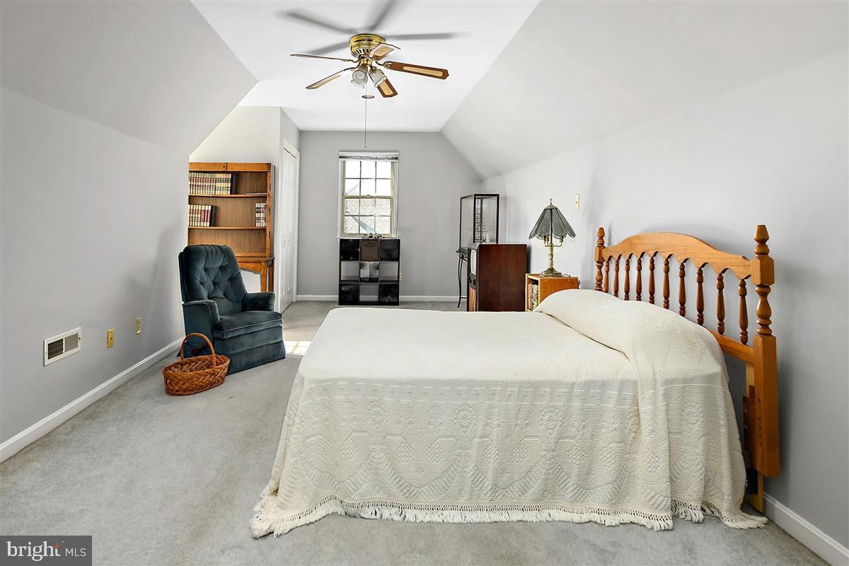 NUTTERS CROSSING - Residential