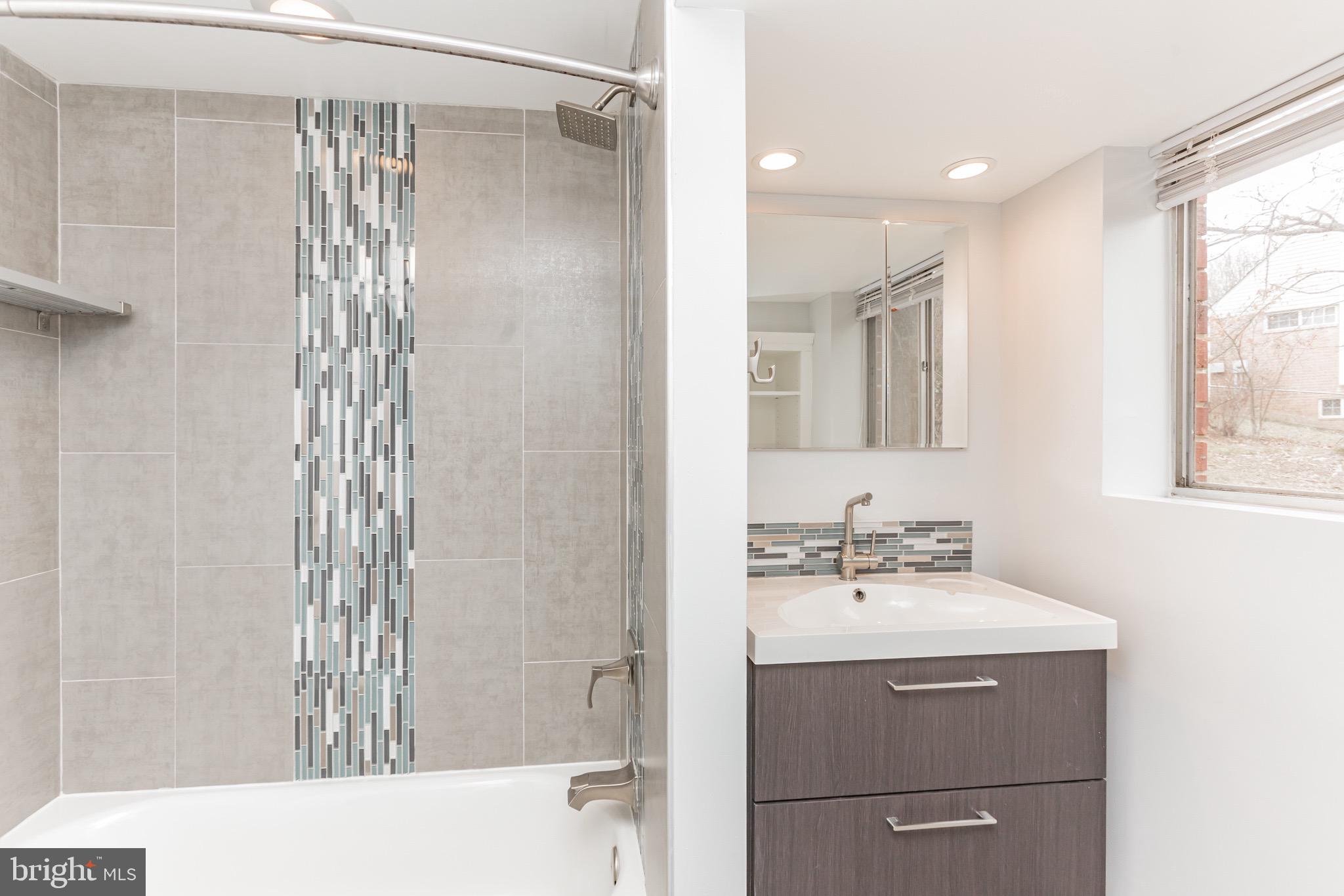 KINGS PARK WEST - Residential