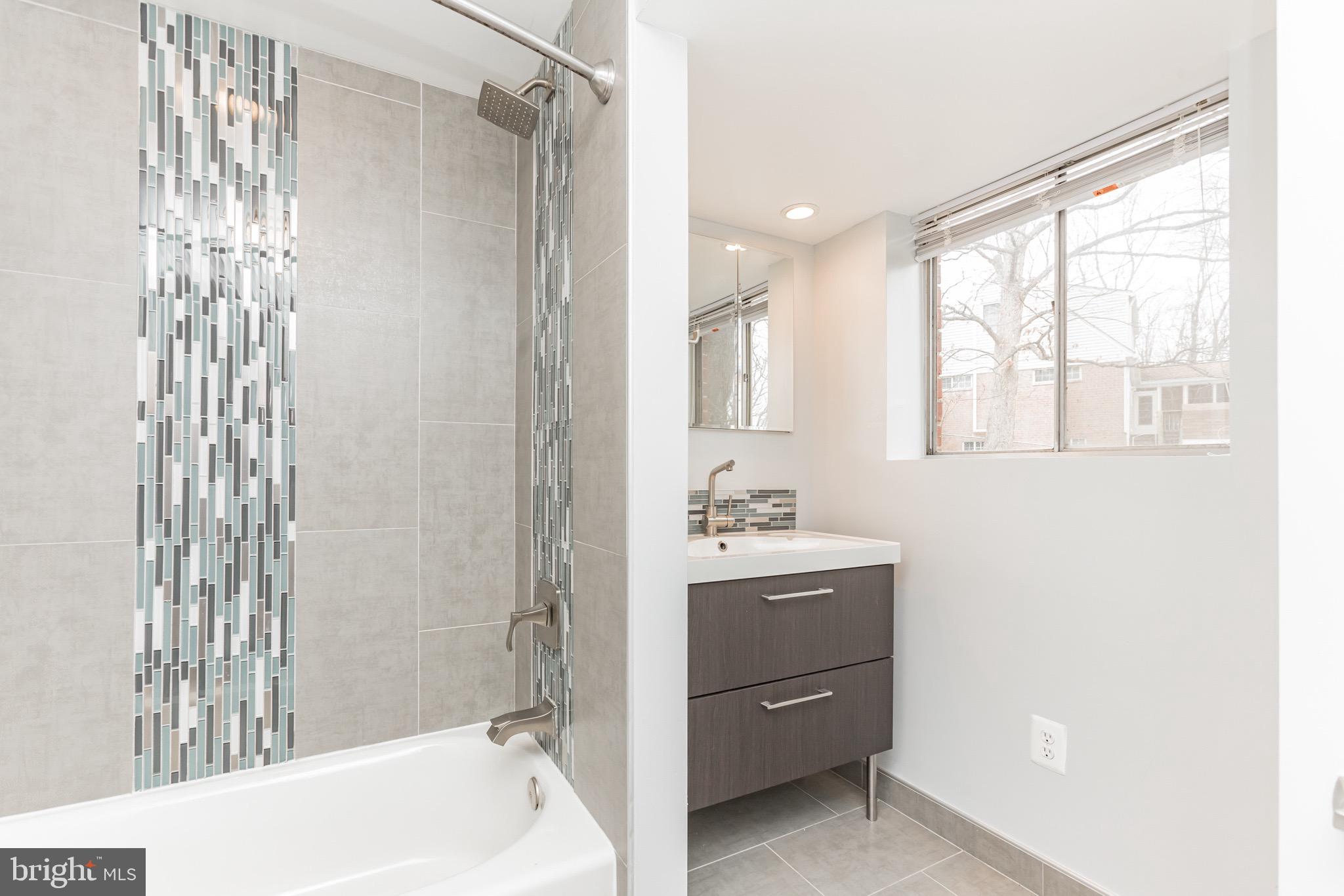 KINGS PARK WEST - Residential