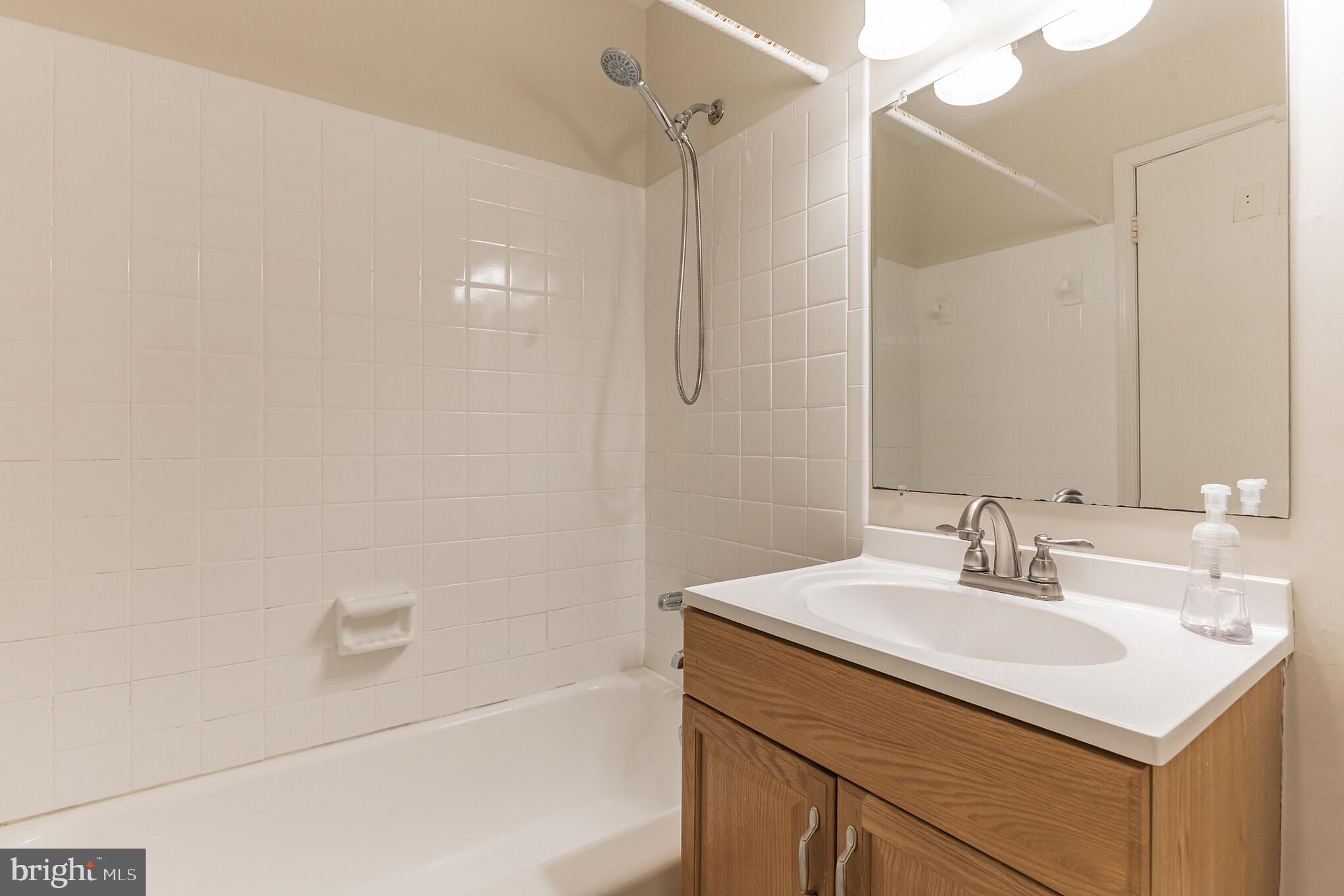 KINGS PARK WEST - Residential