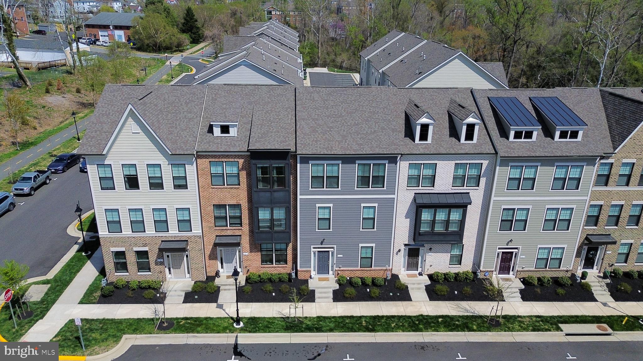 HIGHLANDER PARK - Residential