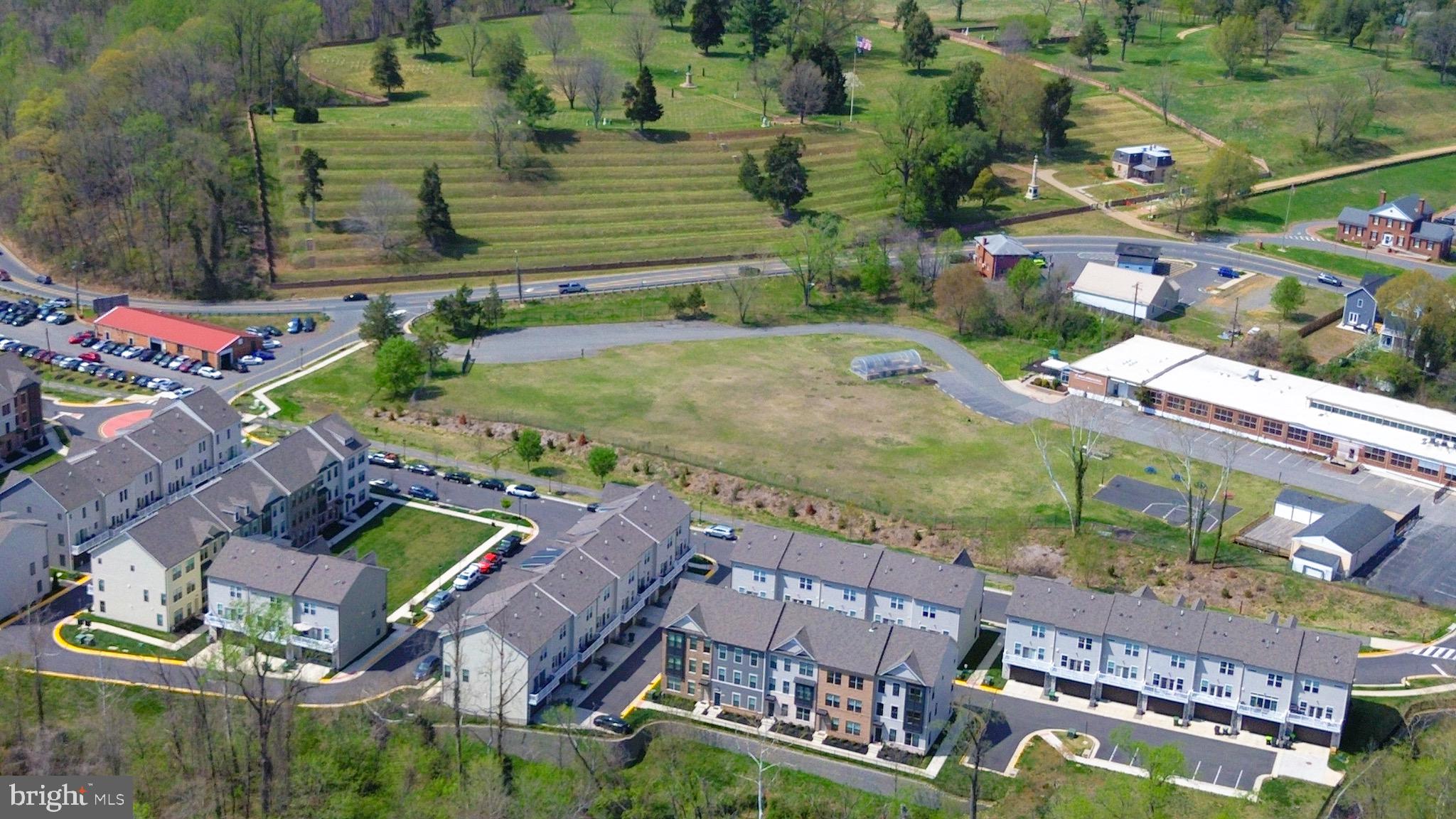 HIGHLANDER PARK - Residential