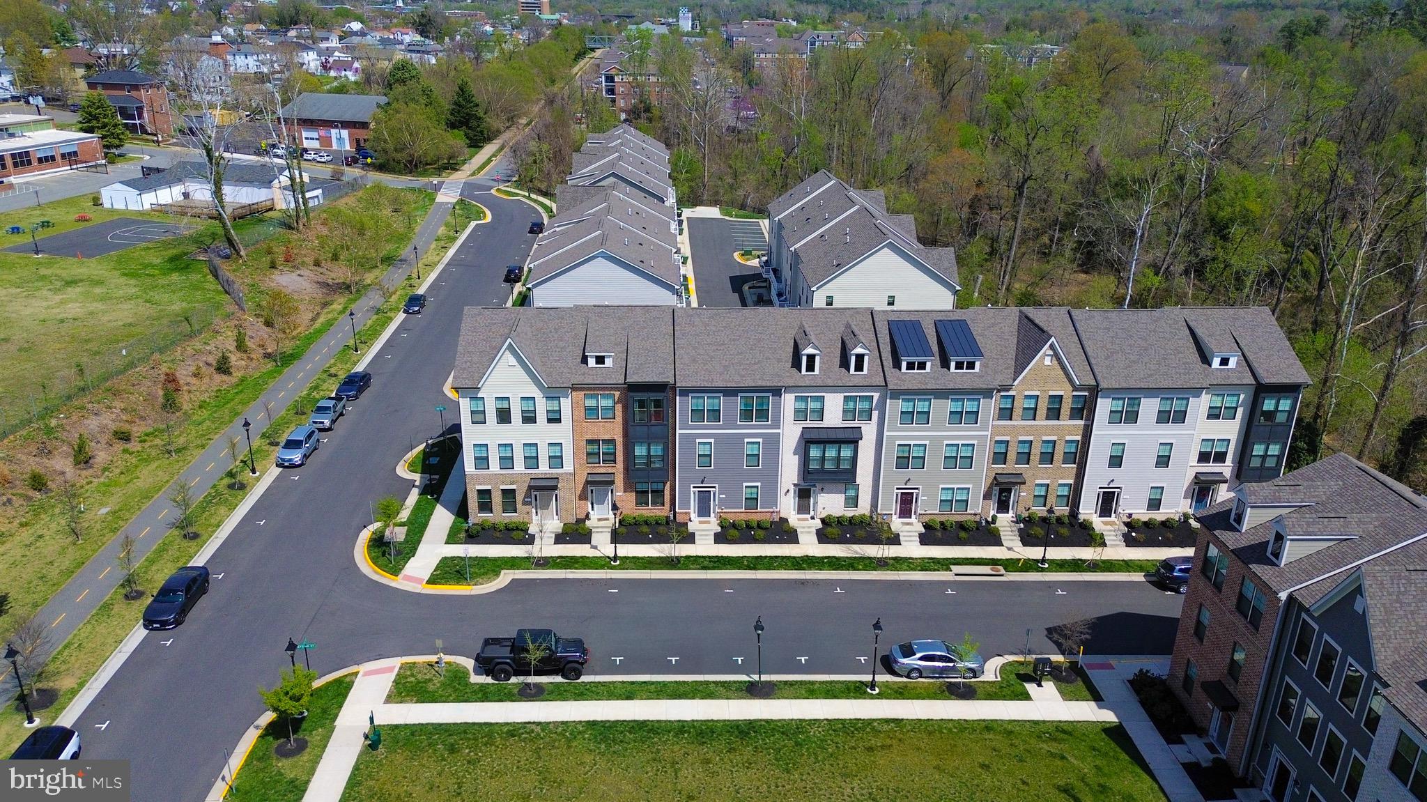 HIGHLANDER PARK - Residential