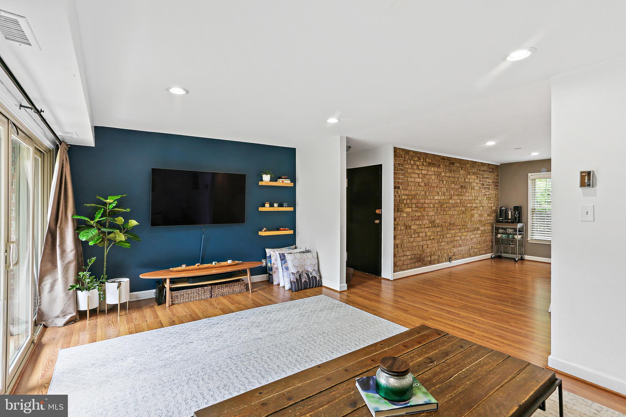 WESTCHESTER PARK - Residential