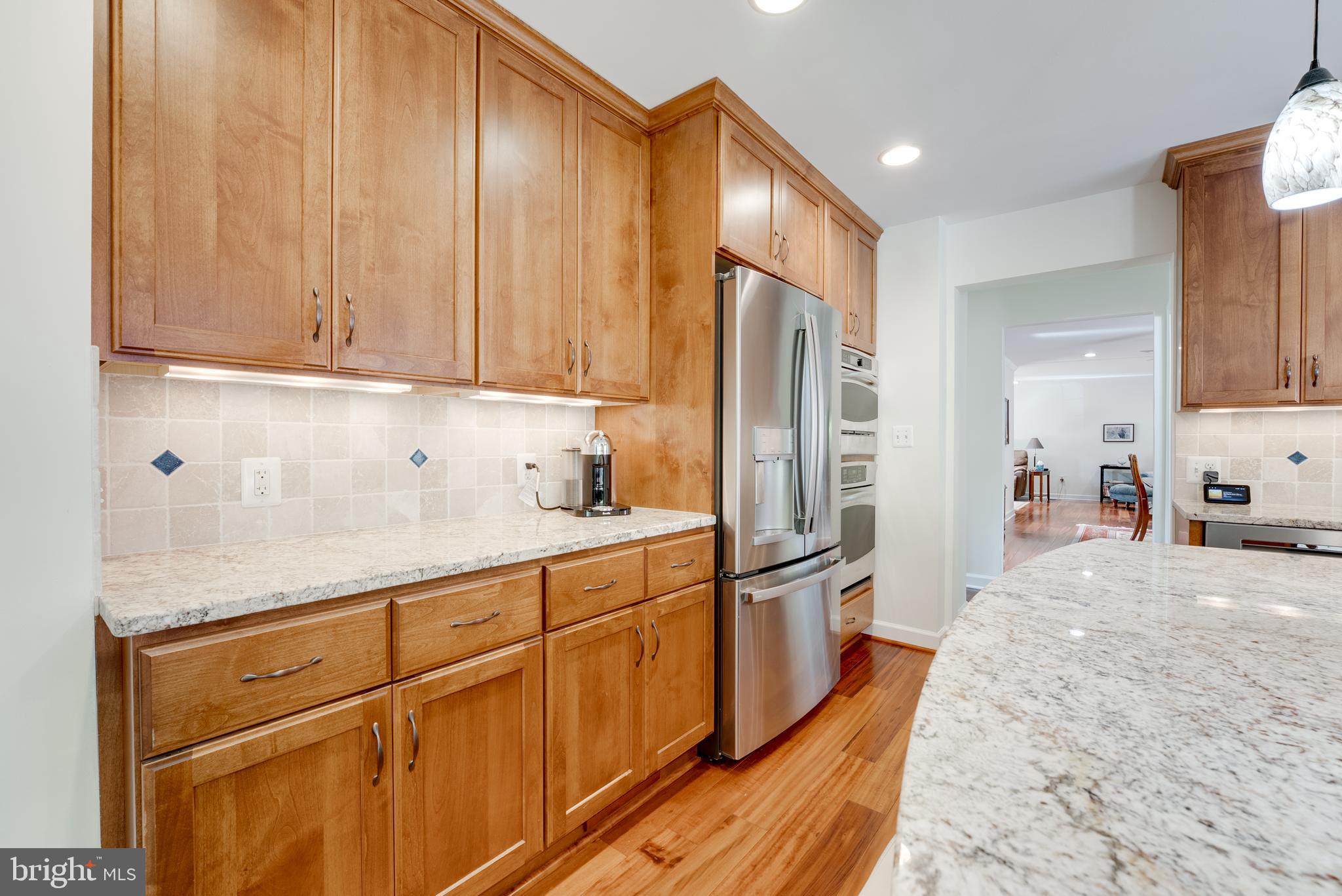 10727 SHINGLE OAK COURT