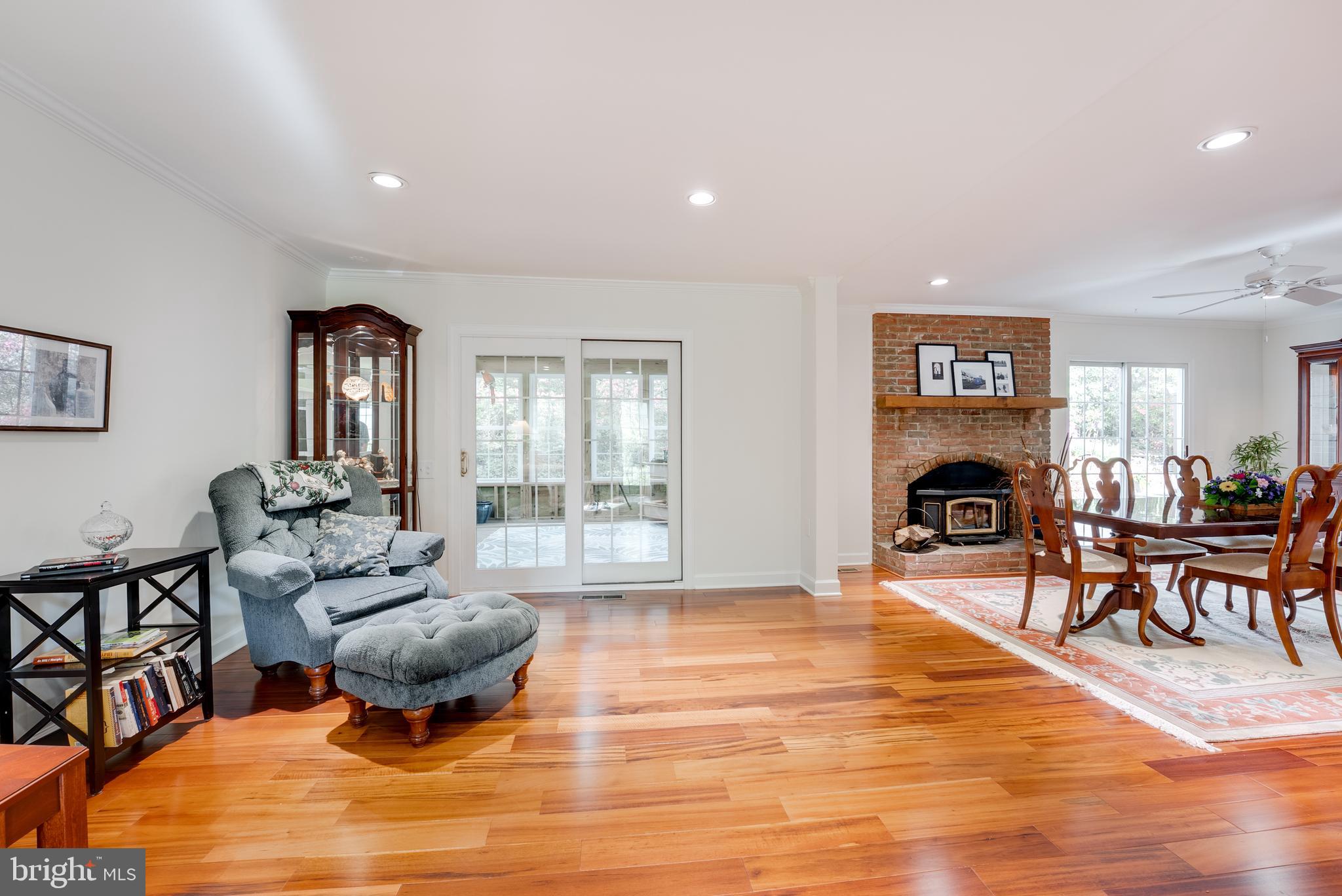 BURKE CENTRE - Residential