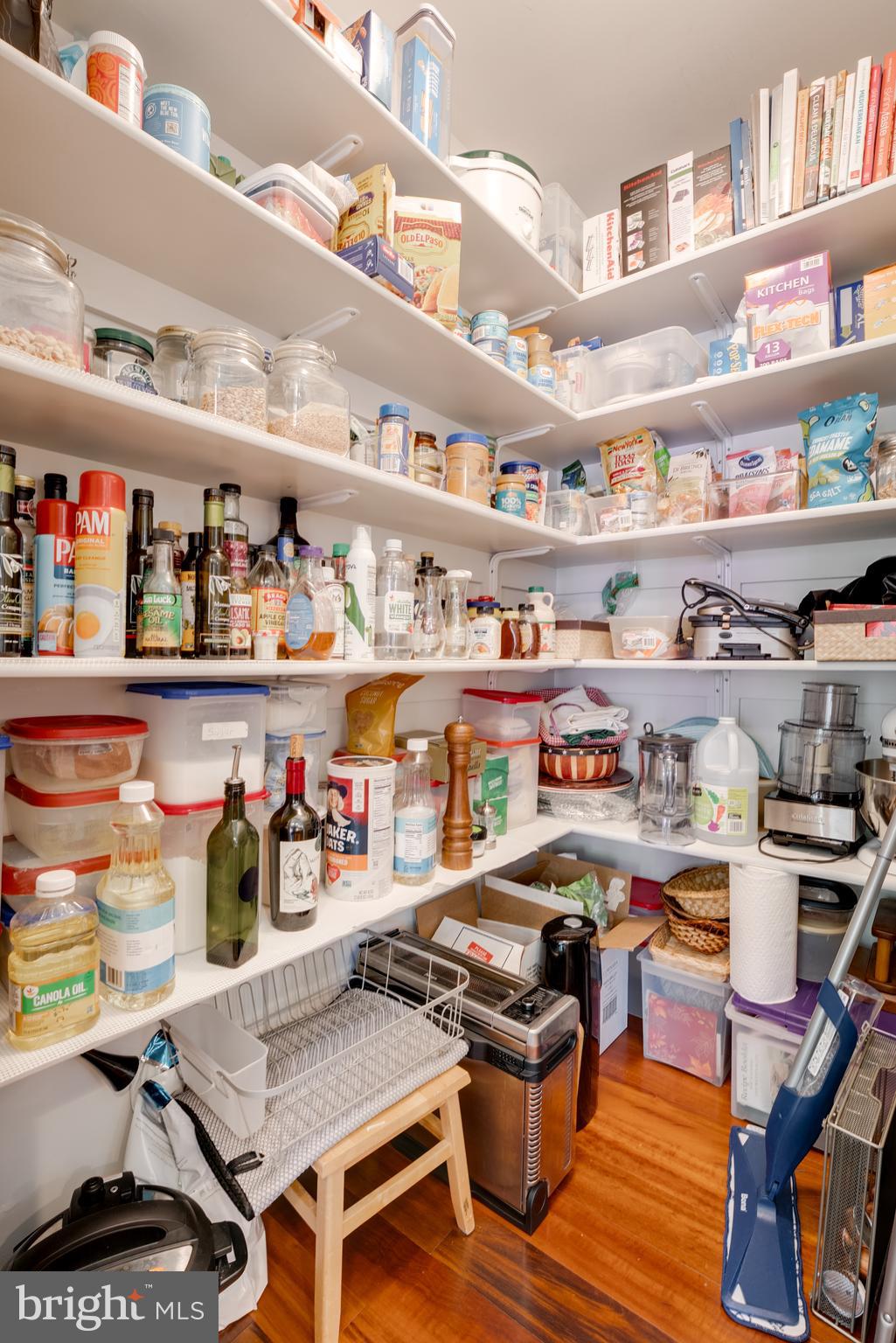 BURKE CENTRE - Residential