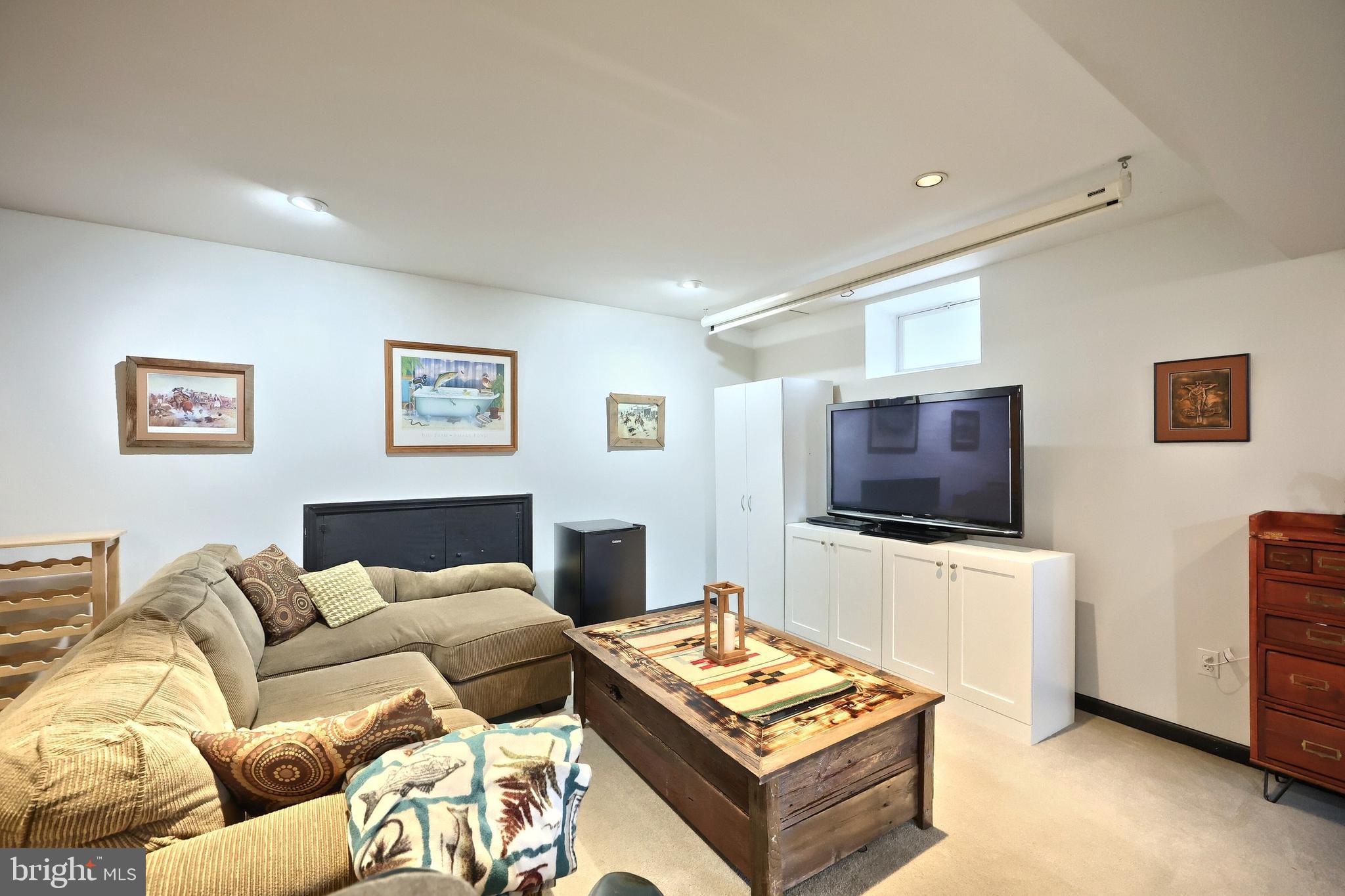 STEWARTSTOWN STATION - Residential