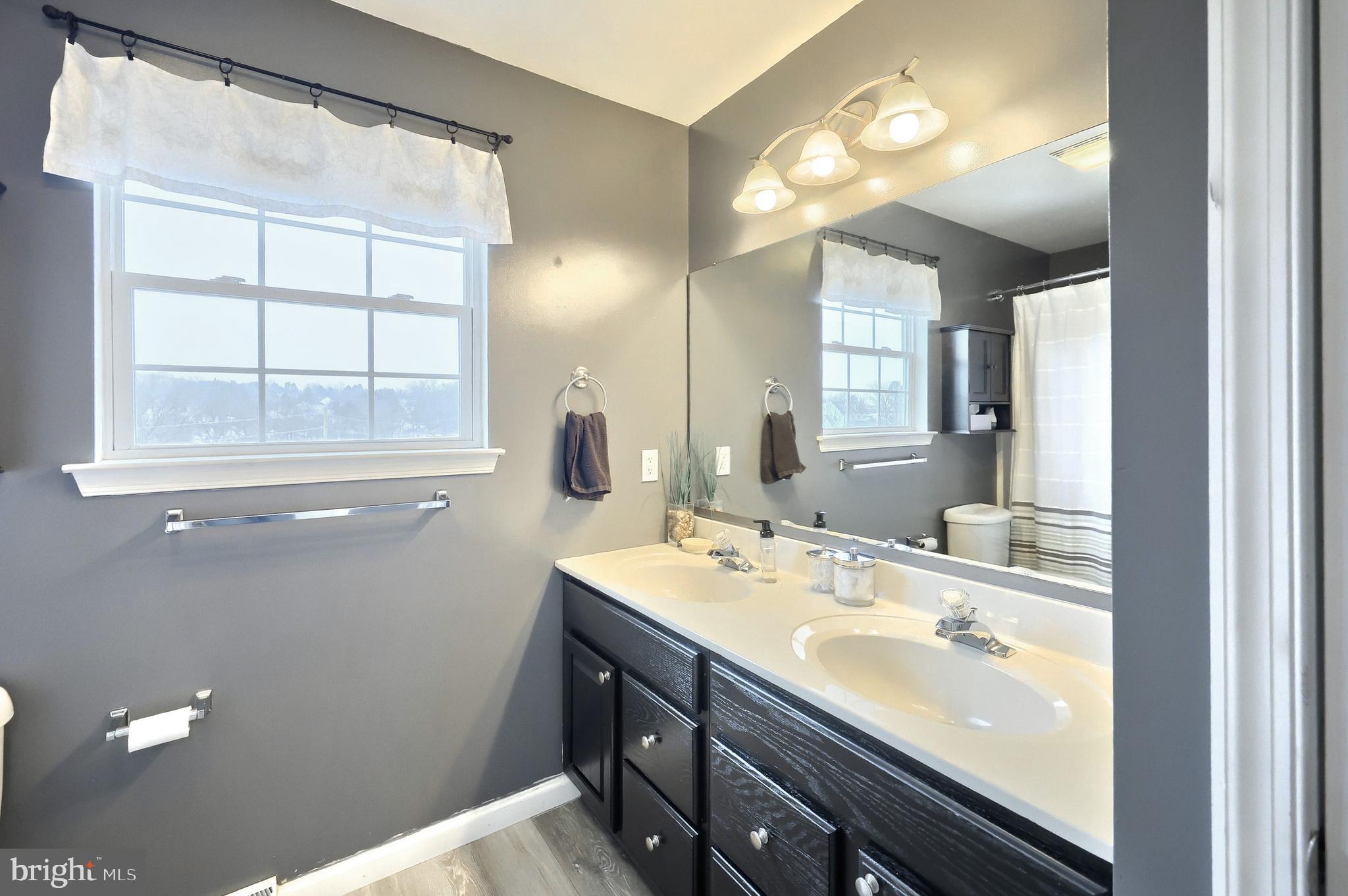 STEWARTSTOWN STATION - Residential