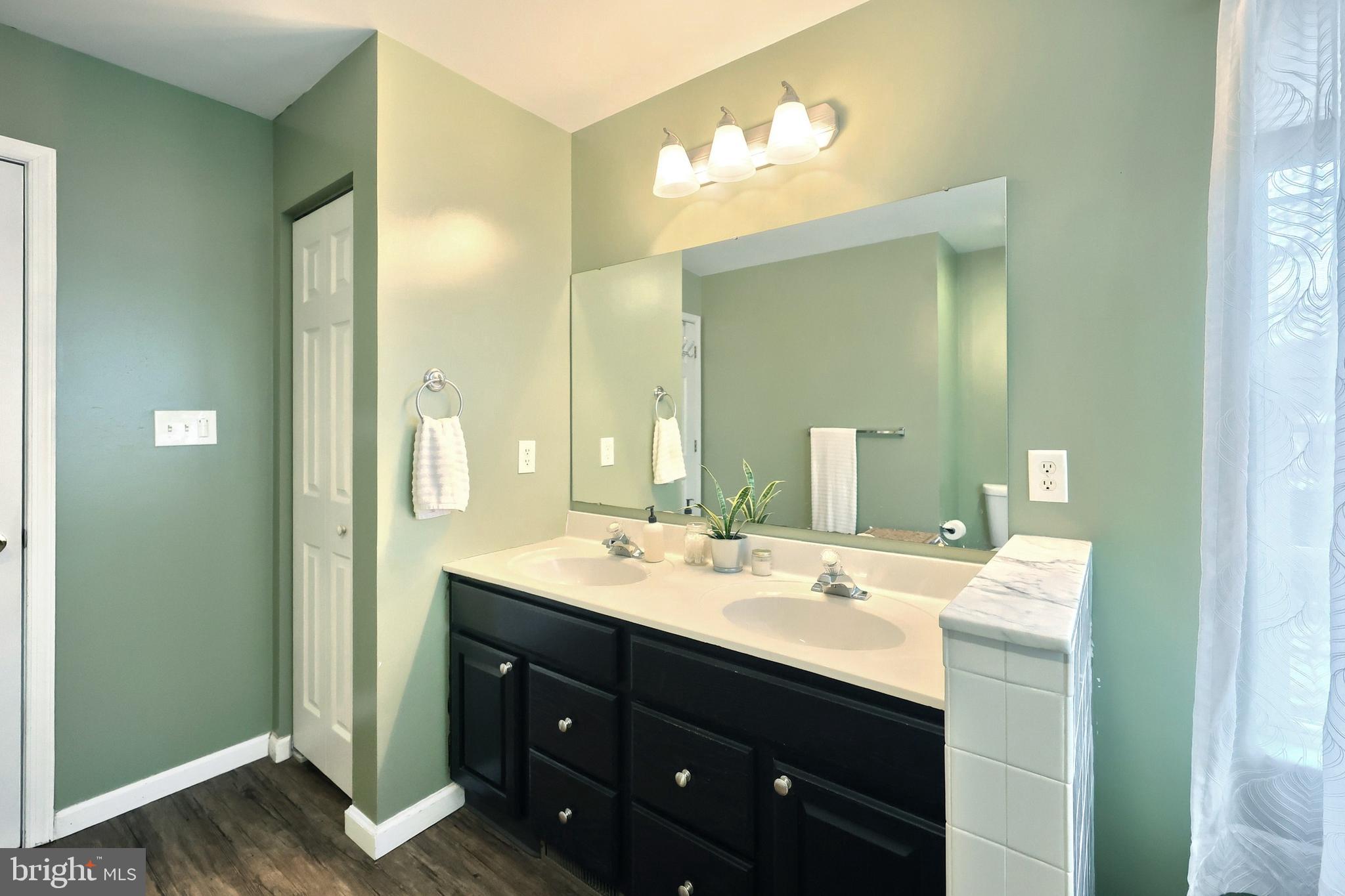 STEWARTSTOWN STATION - Residential