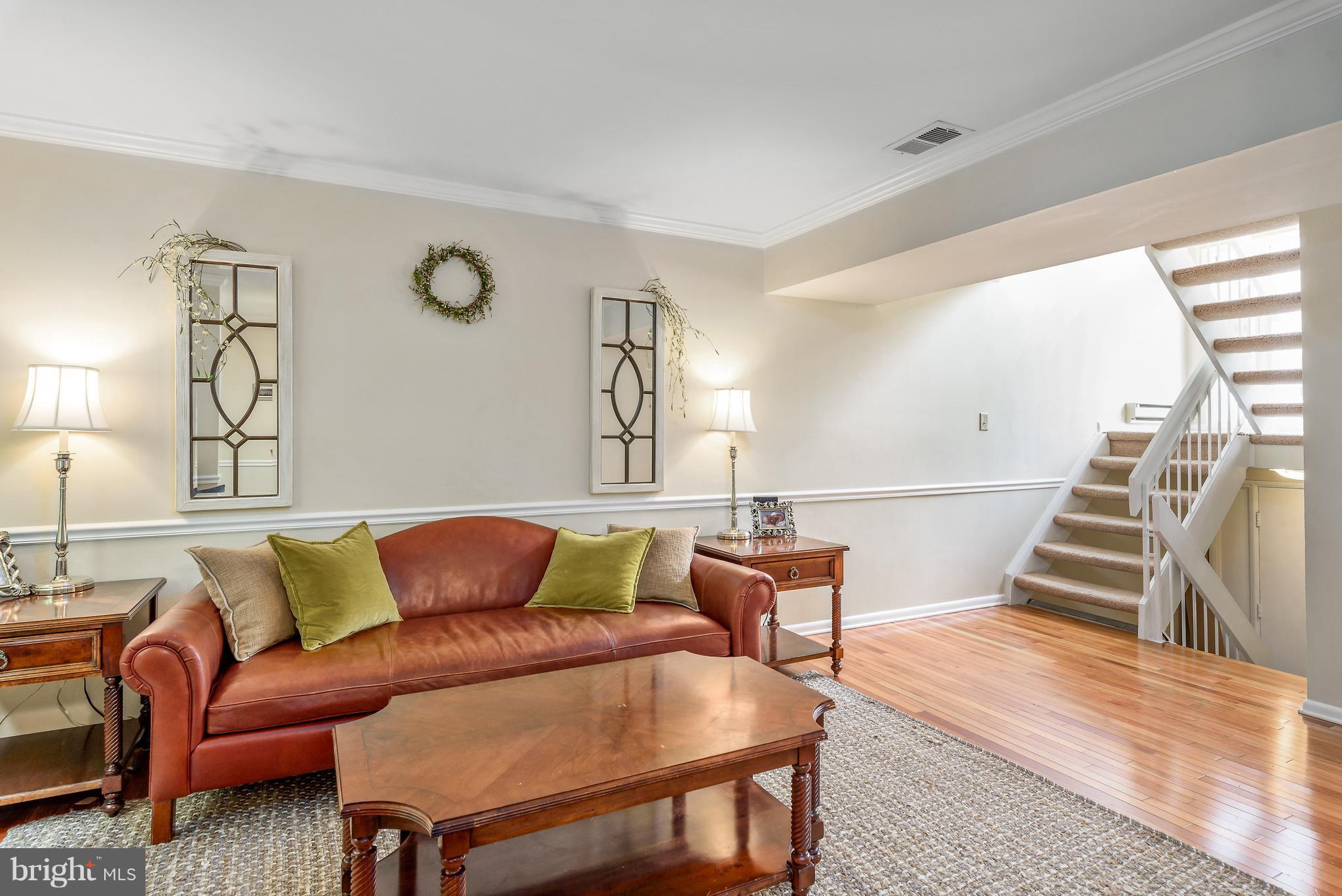 RESTON - Residential