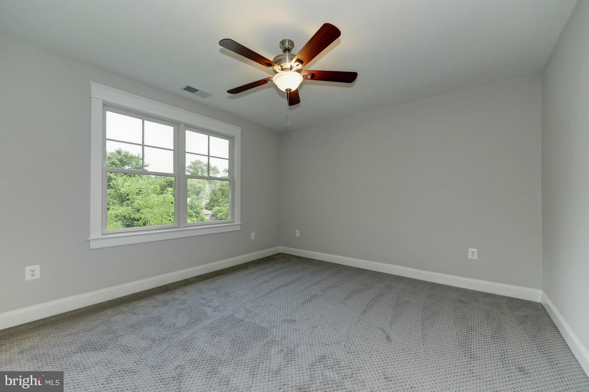 TUCKAHOE VILLAGE - Residential