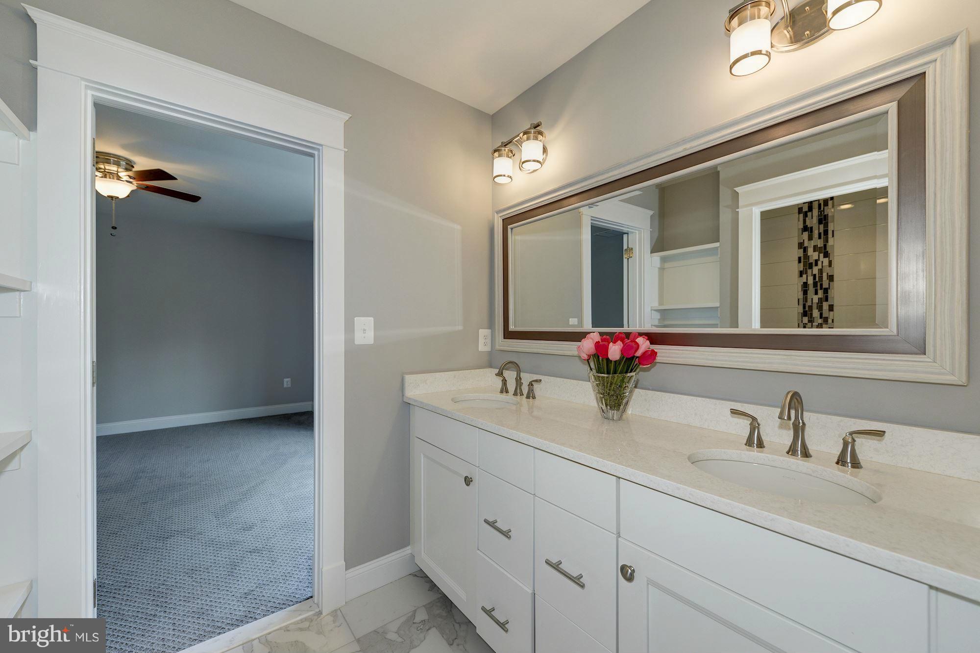 TUCKAHOE VILLAGE - Residential