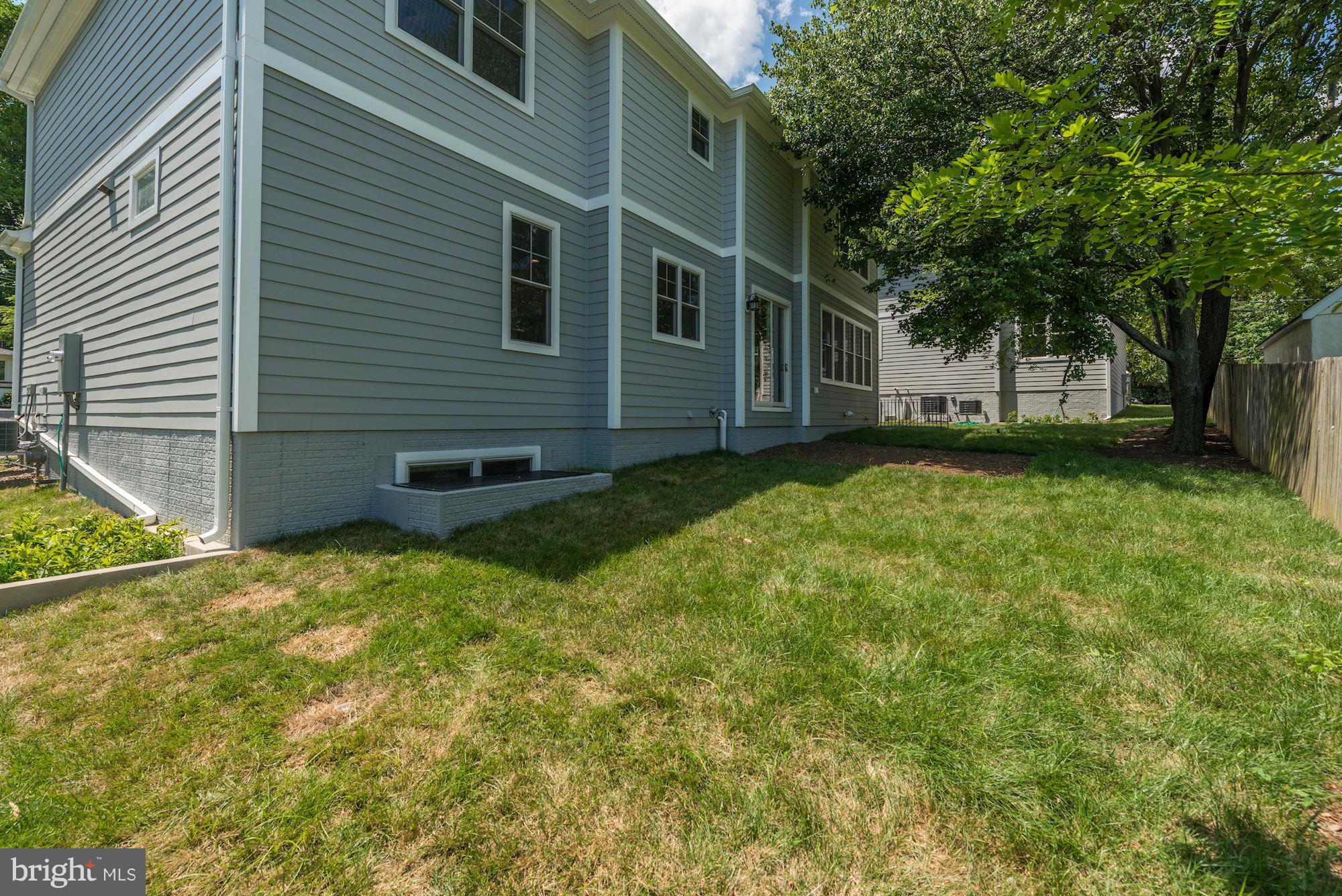 TUCKAHOE VILLAGE - Residential