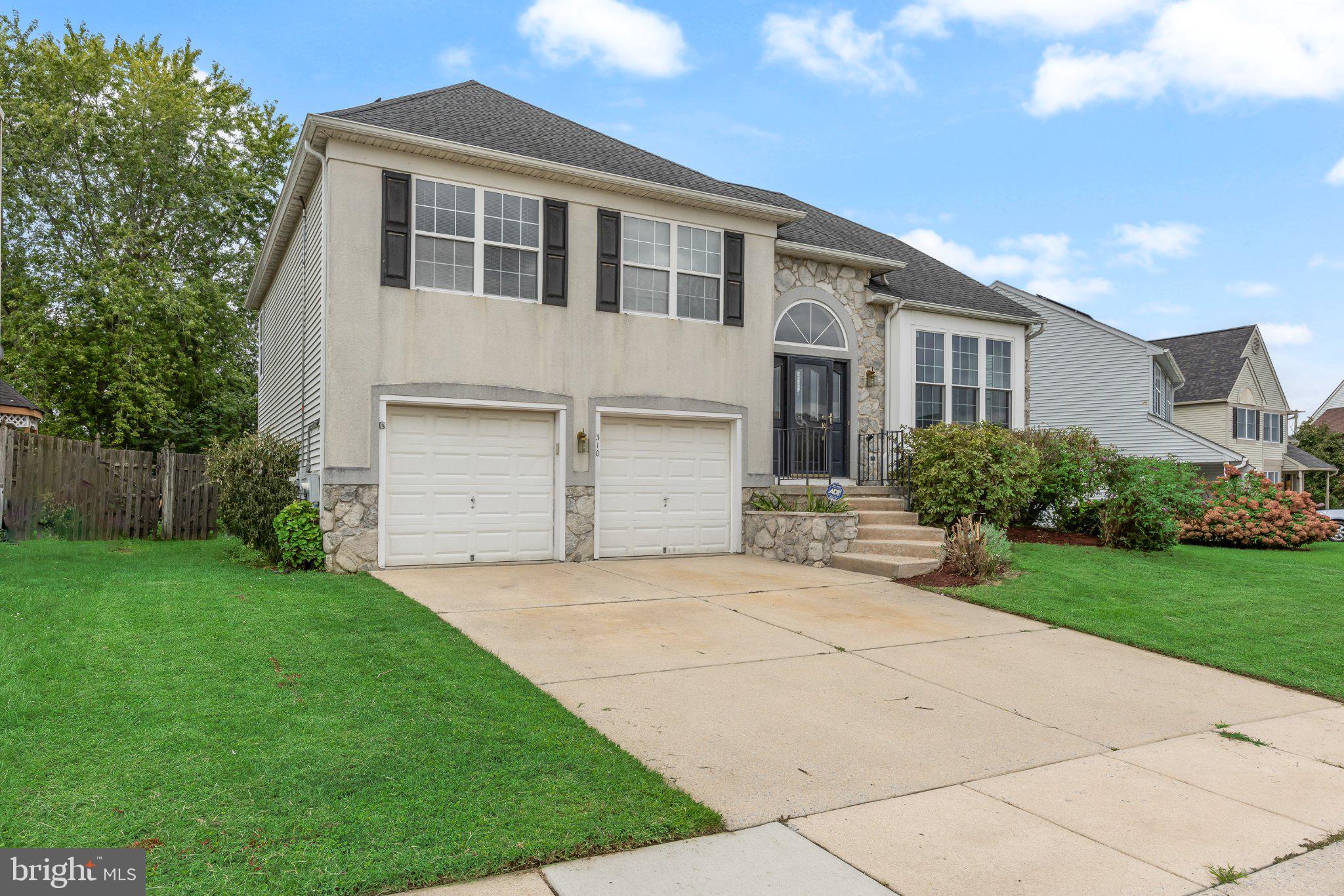 310 SUSSEX COURT