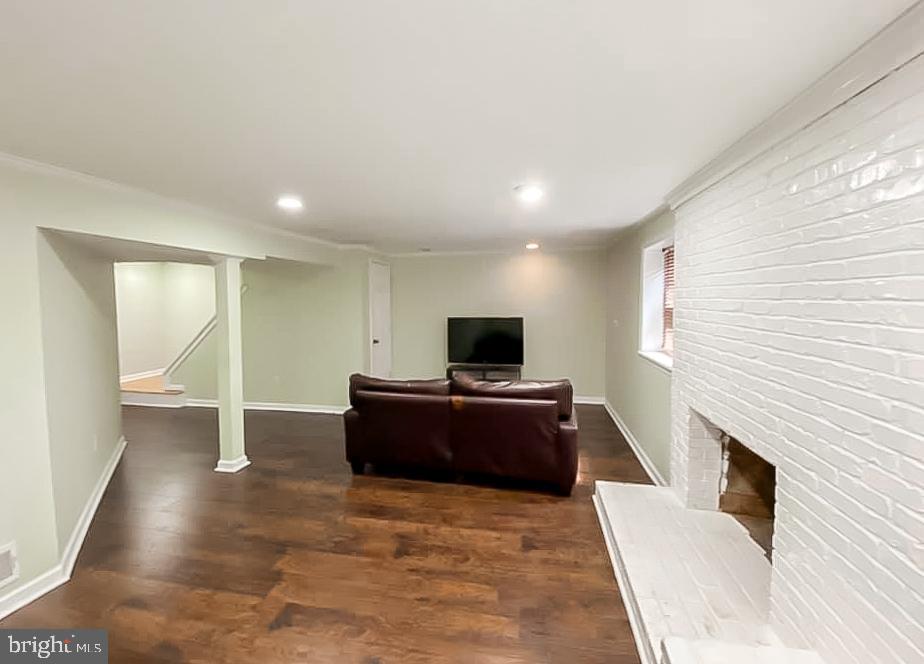 NEWINGTON STATION - Residential Lease