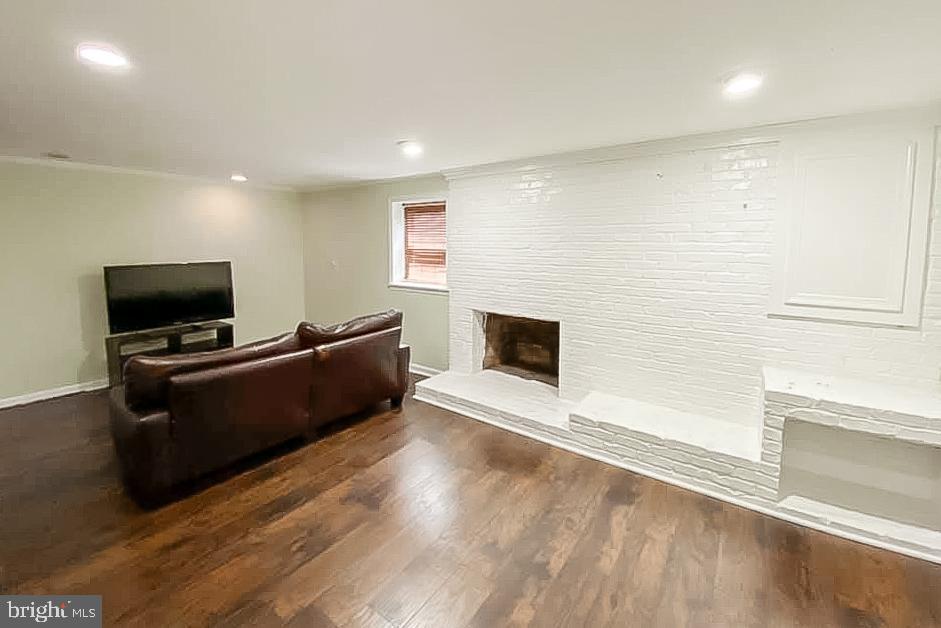 NEWINGTON STATION - Residential Lease