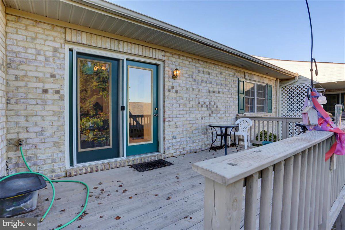 SUMMERLAND MANOR - Residential