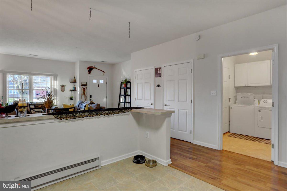 SUMMERLAND MANOR - Residential