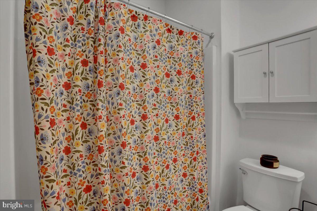 SUMMERLAND MANOR - Residential