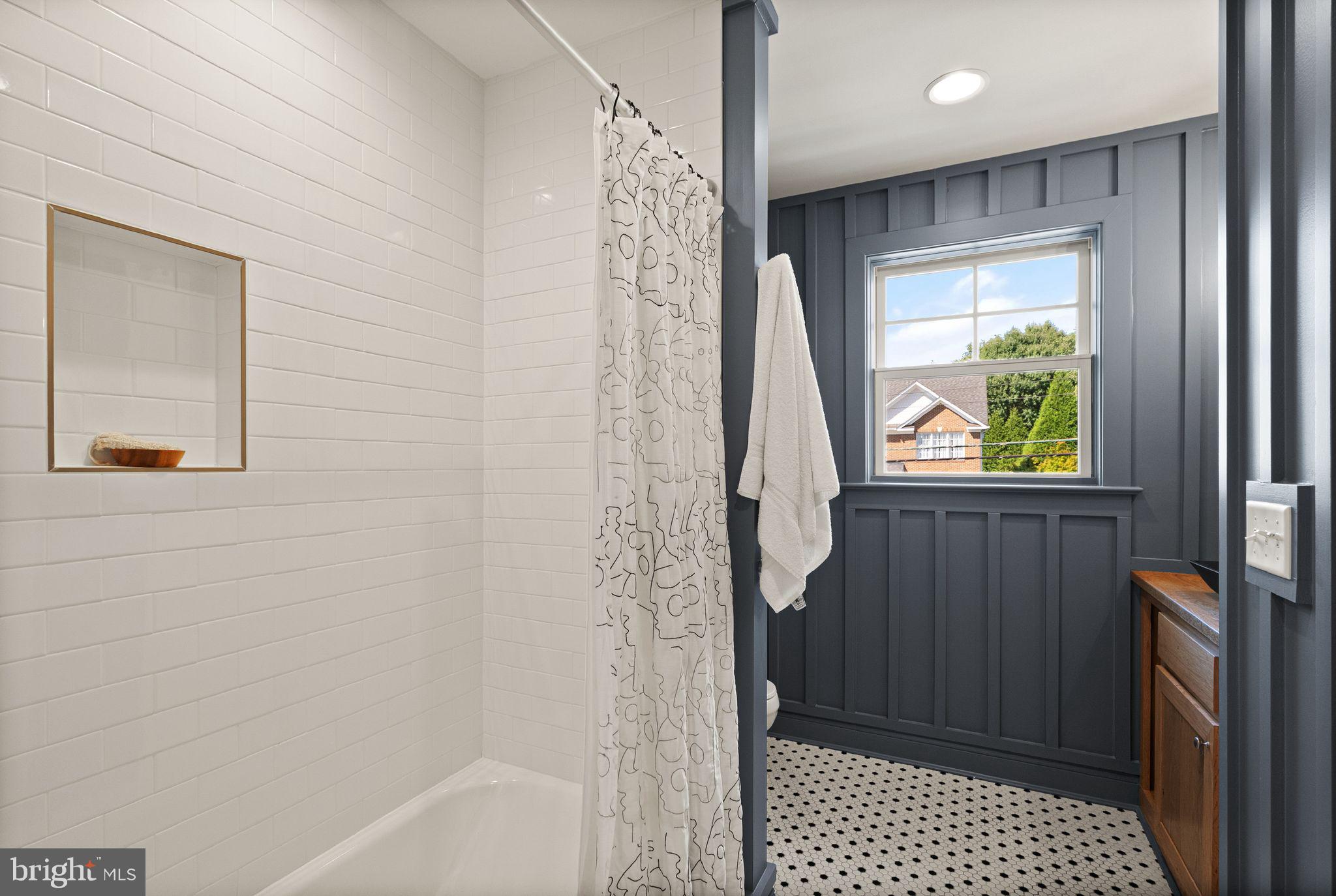 BERKSHIRE OAKWOOD - Residential