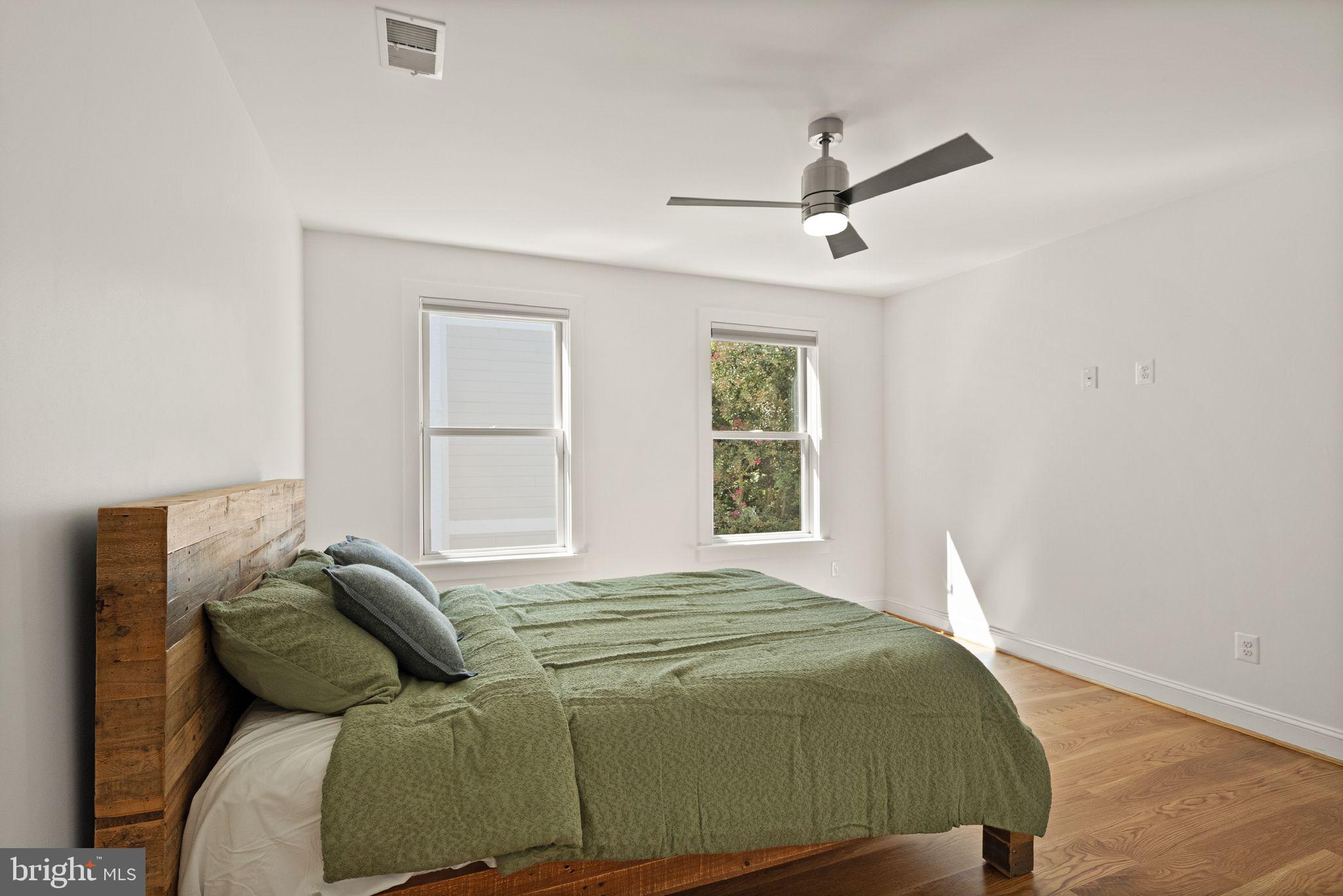 BERKSHIRE OAKWOOD - Residential