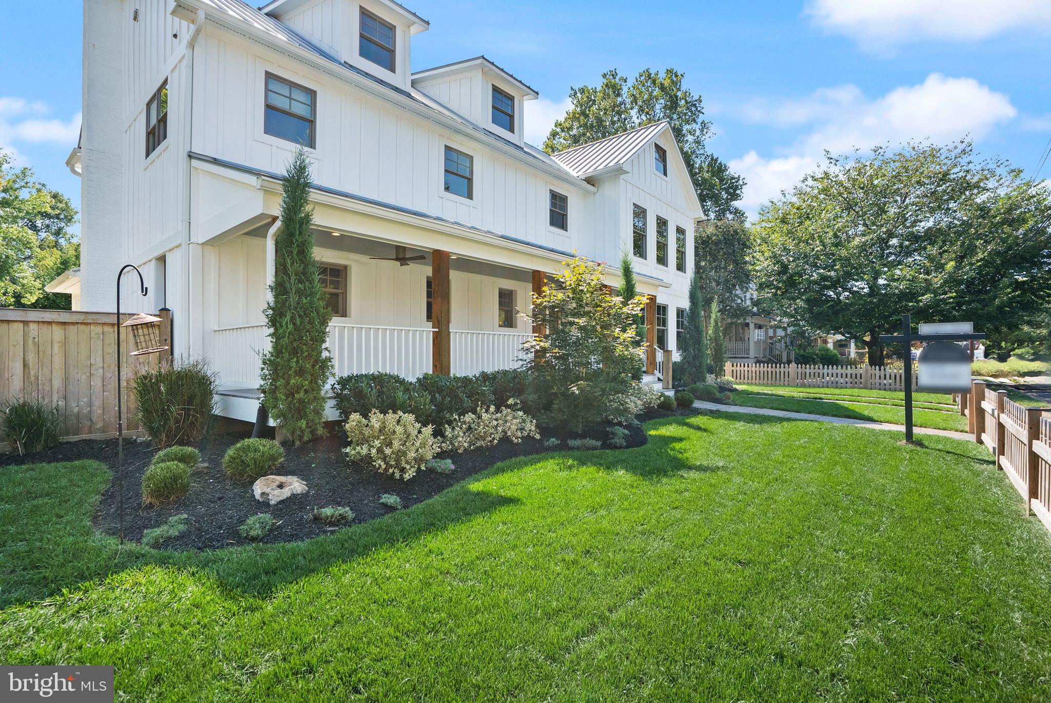 BERKSHIRE OAKWOOD - Residential