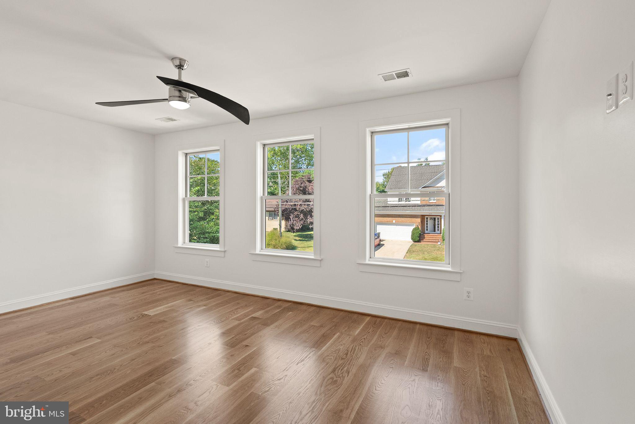 BERKSHIRE OAKWOOD - Residential