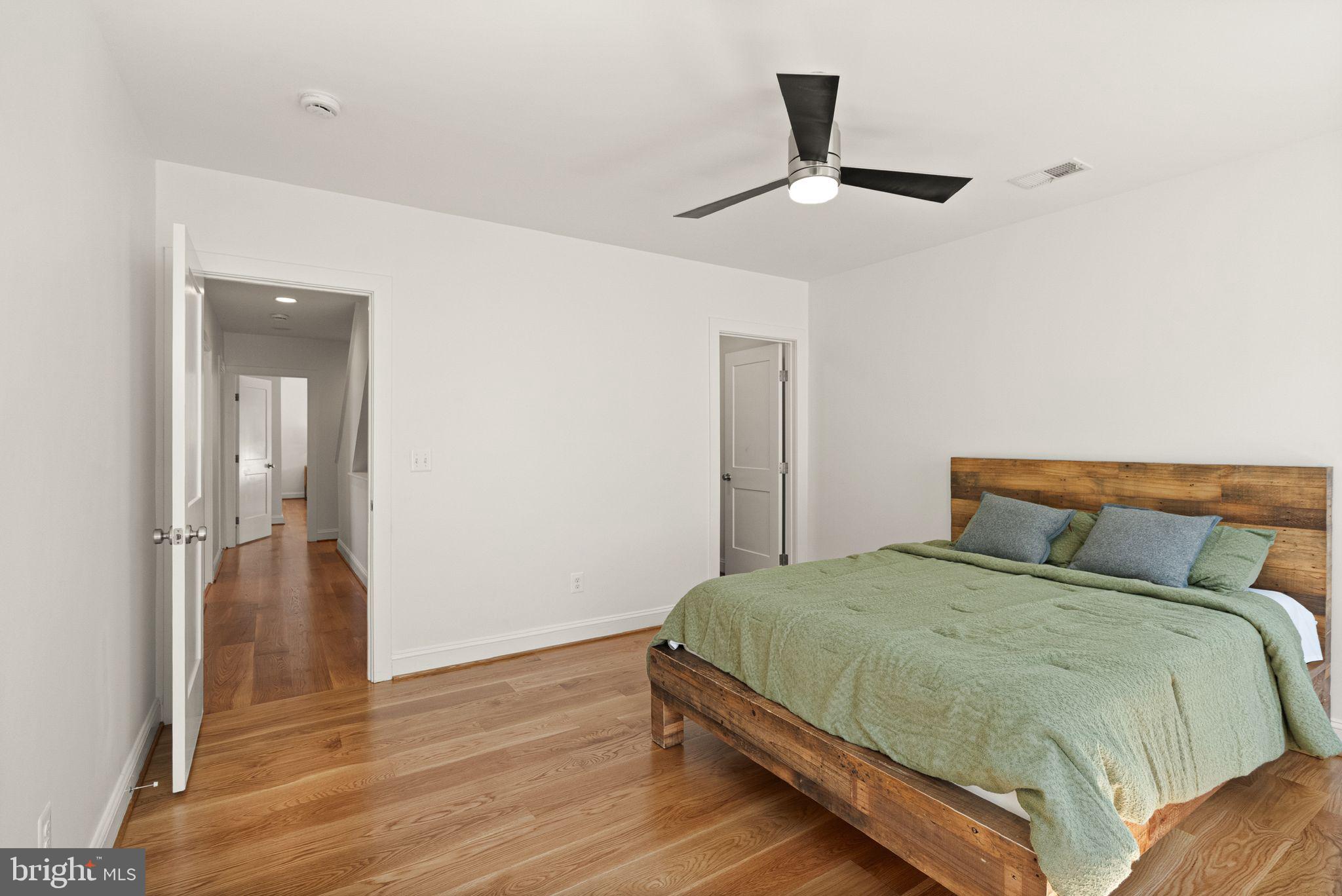 BERKSHIRE OAKWOOD - Residential