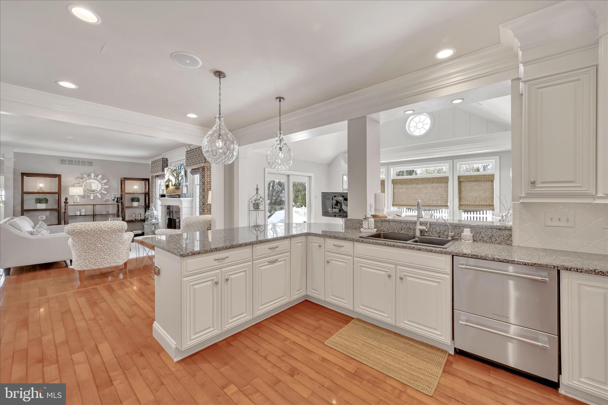 SPRING RIDGE - Residential