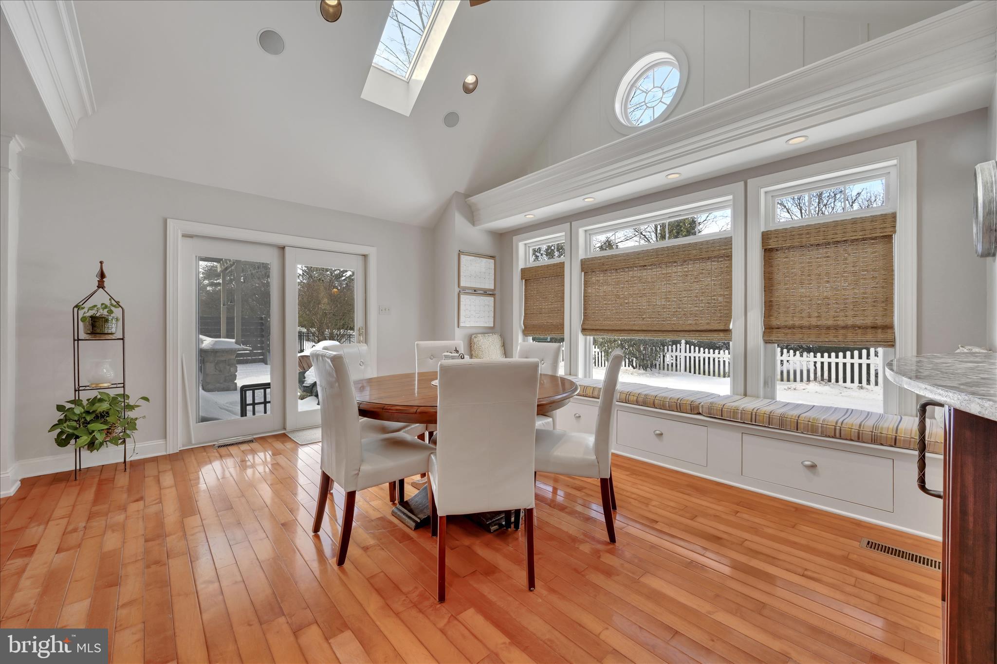 SPRING RIDGE - Residential