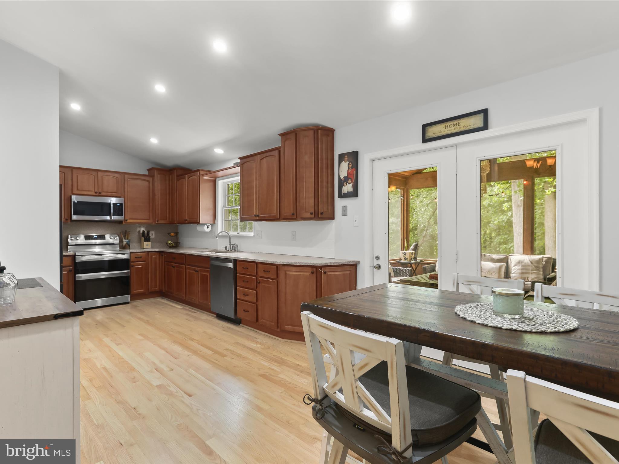 VILLAGE OF HICKORY RIDGE - Residential