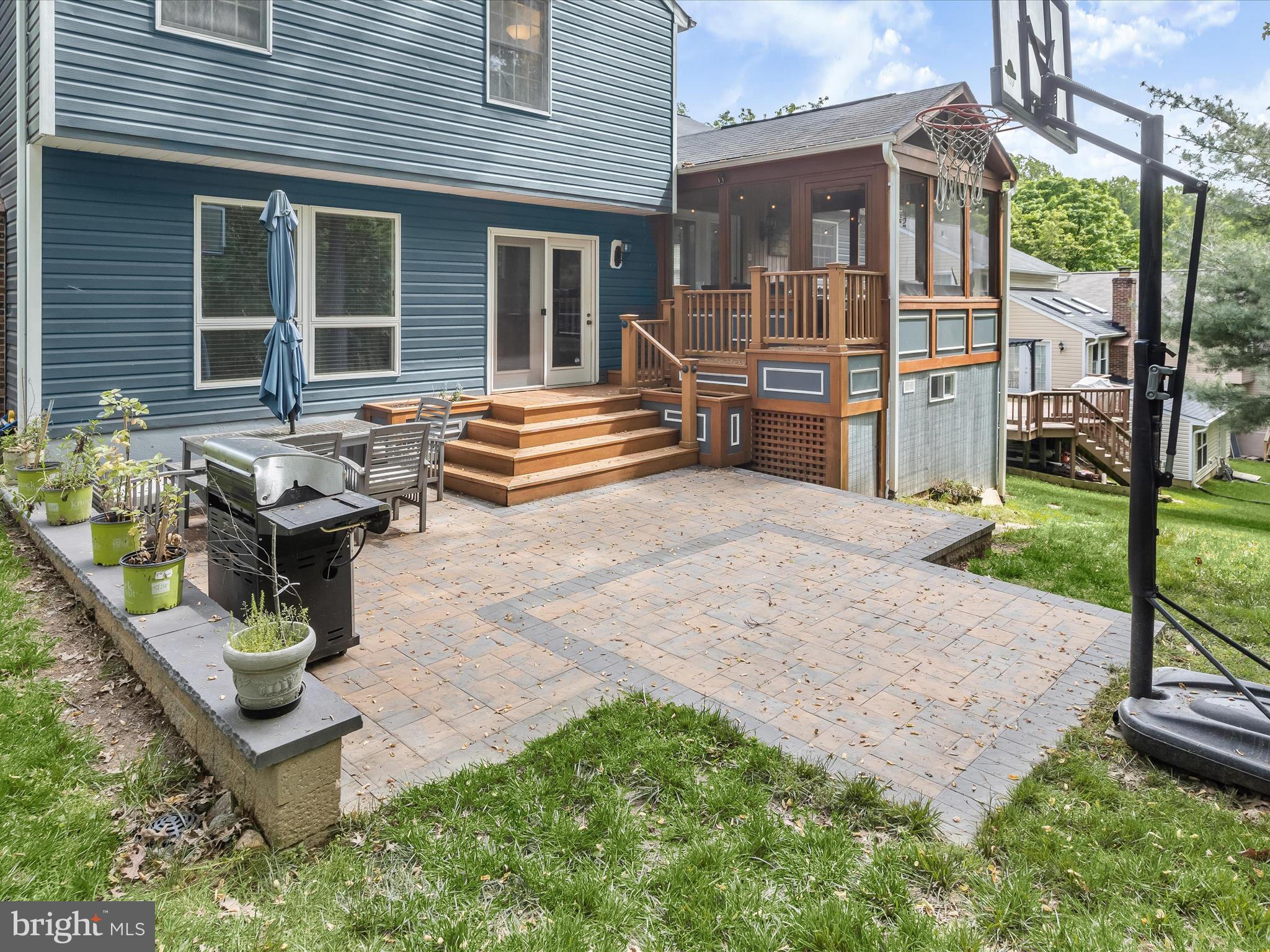 VILLAGE OF HICKORY RIDGE - Residential