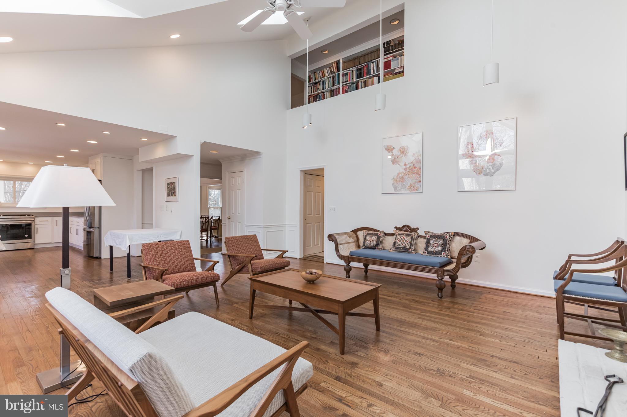 WOODACRES - Residential Lease