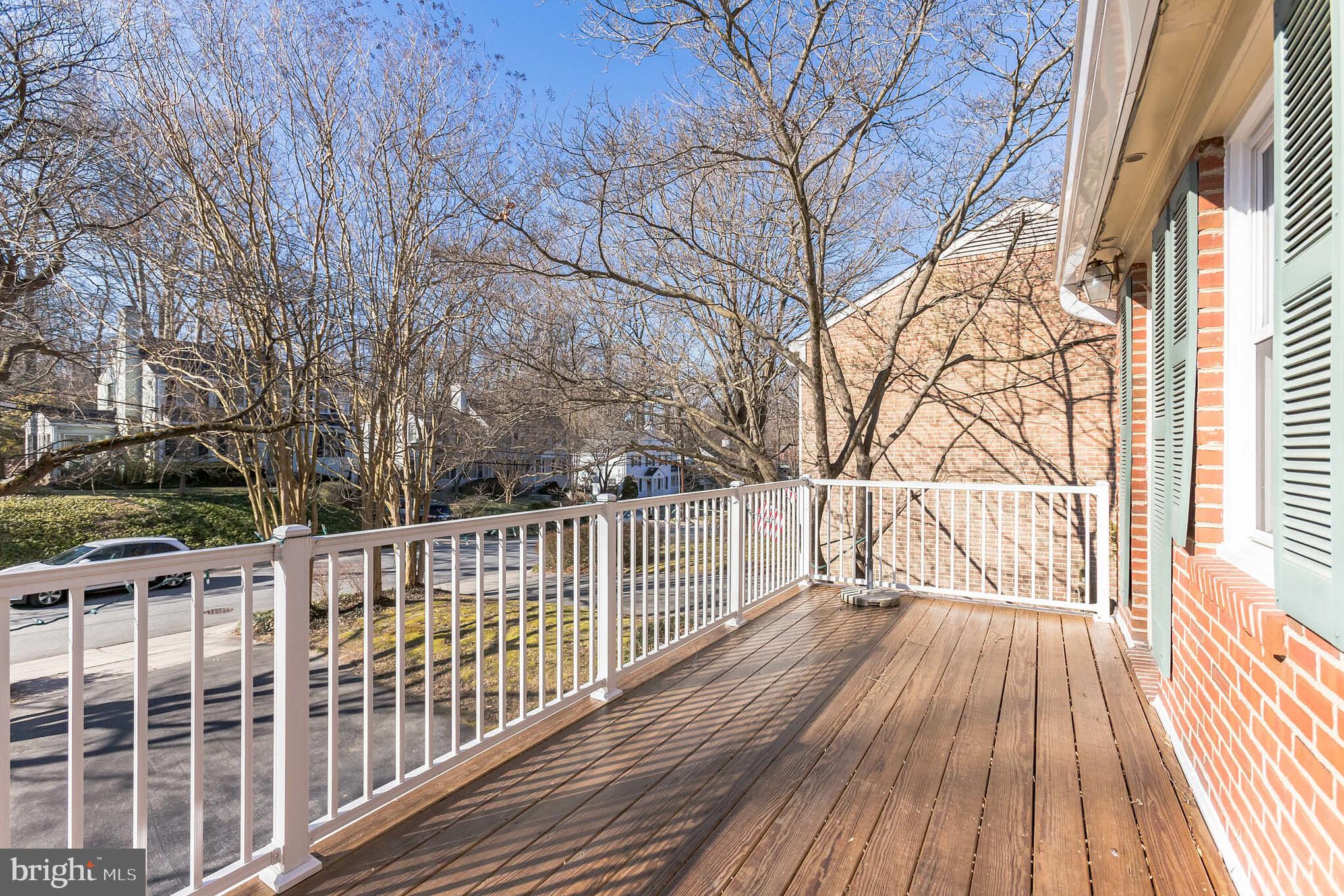 WOODACRES - Residential Lease