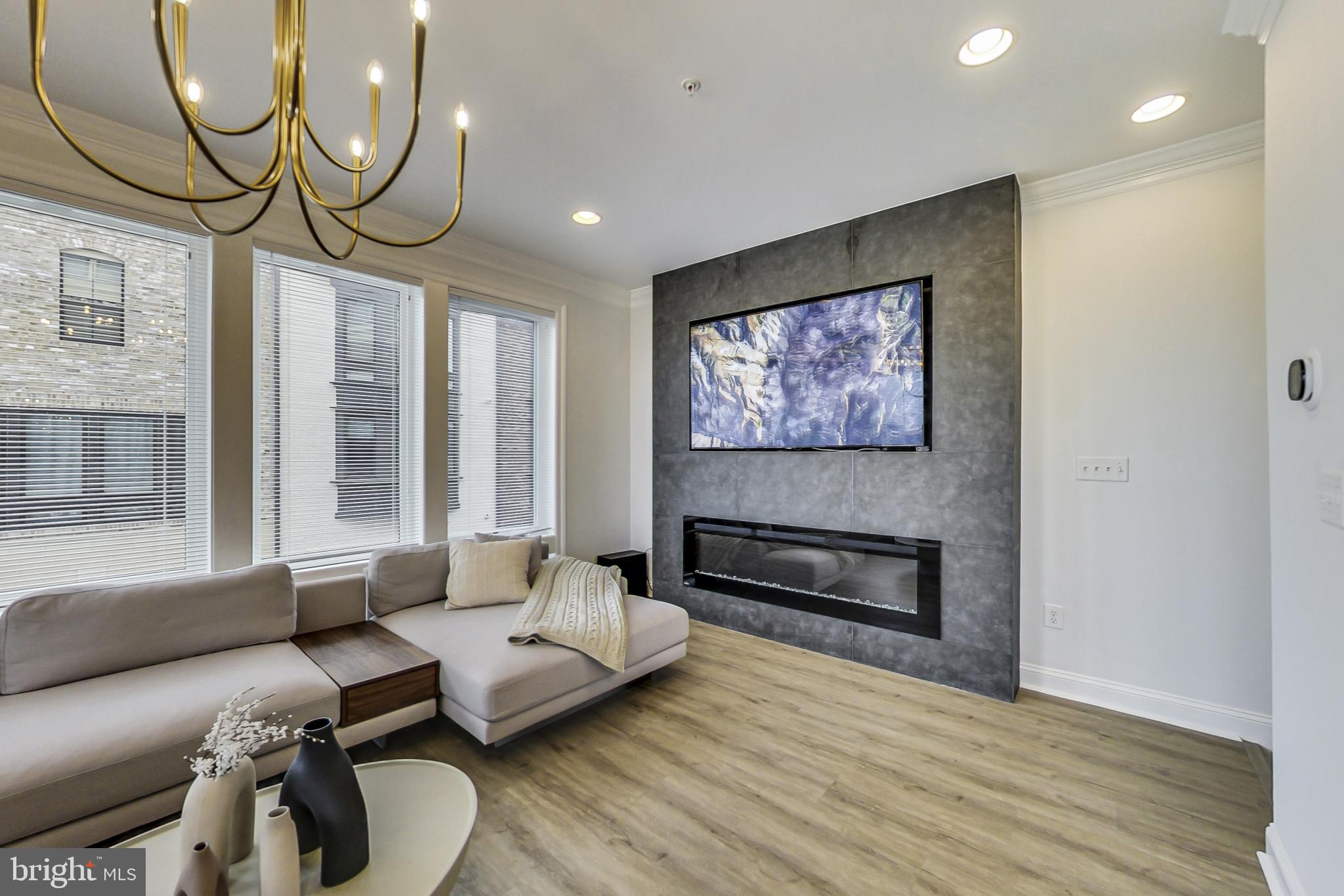 POTOMAC OVERLOOK AT NATIONAL HARBOR - Residential Lease