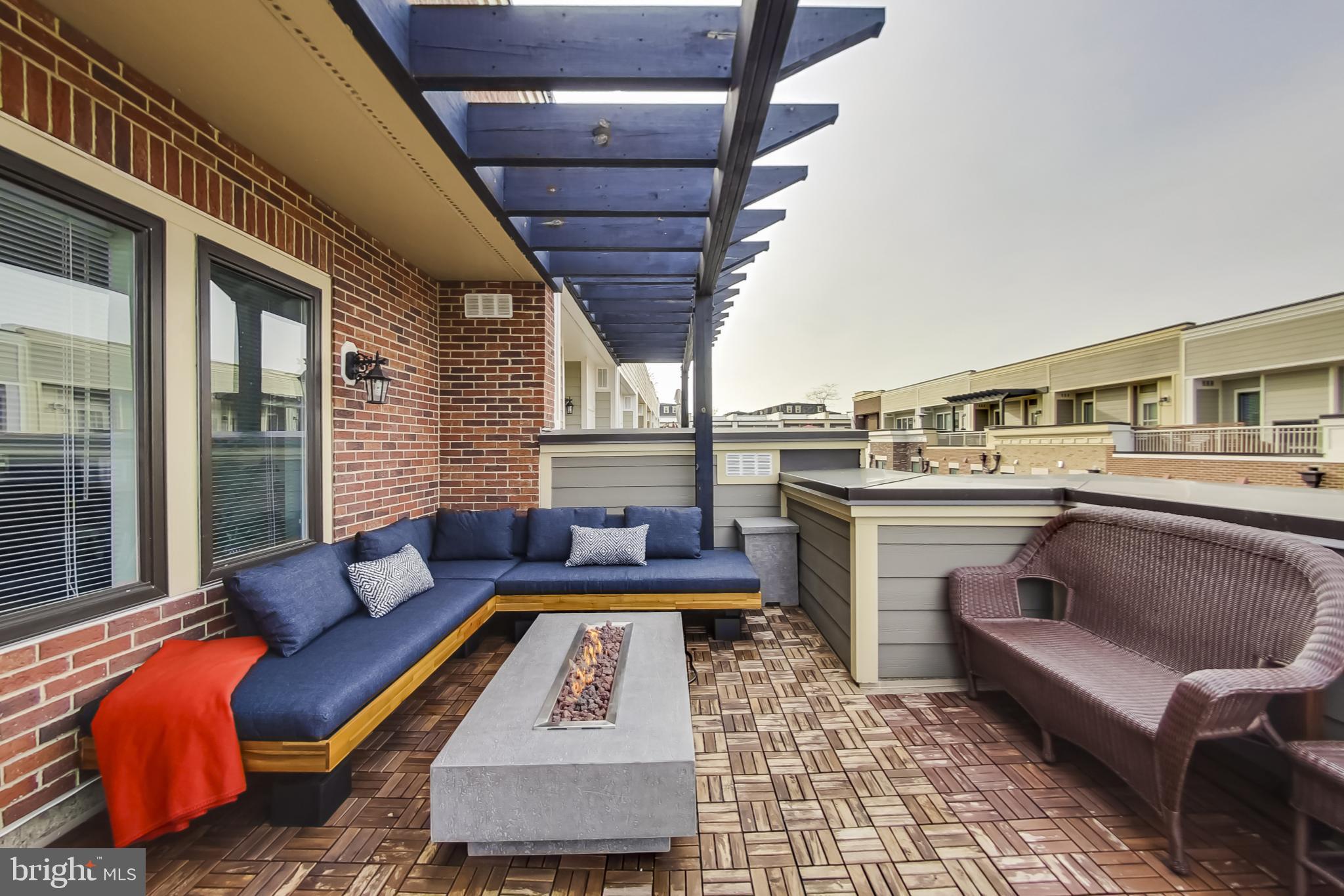 POTOMAC OVERLOOK AT NATIONAL HARBOR - Residential Lease