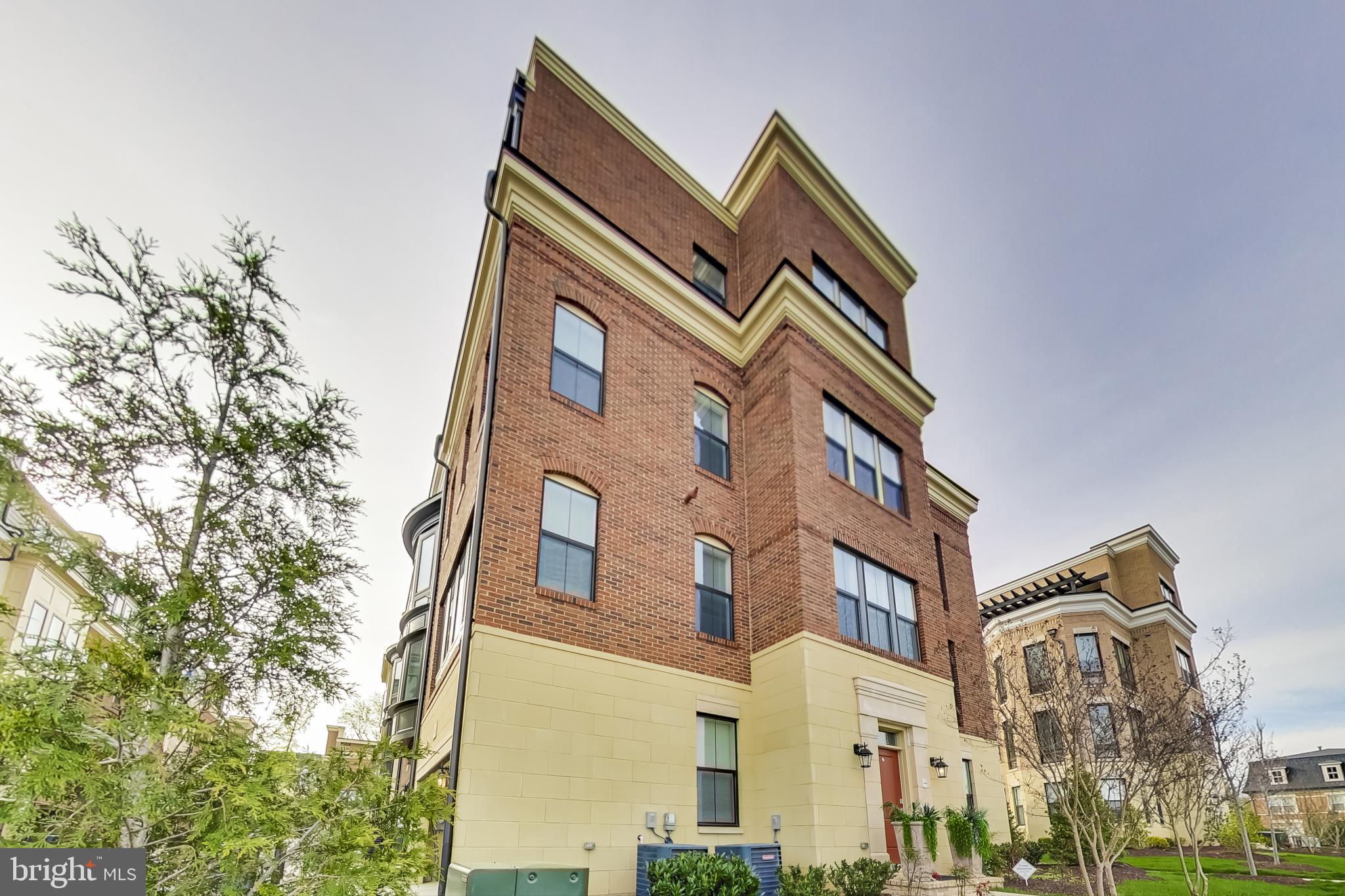 POTOMAC OVERLOOK AT NATIONAL HARBOR - Residential Lease